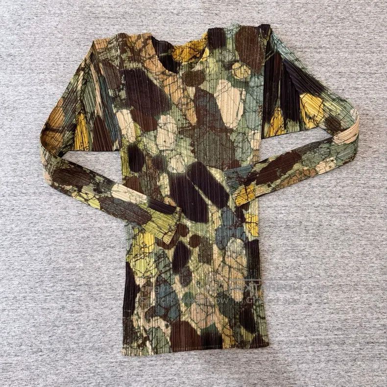 Issey Miyake Issey Miyake Rock Texture Long Sleeve Top Size L / US 10 / IT 46 - 2 Thumbnail