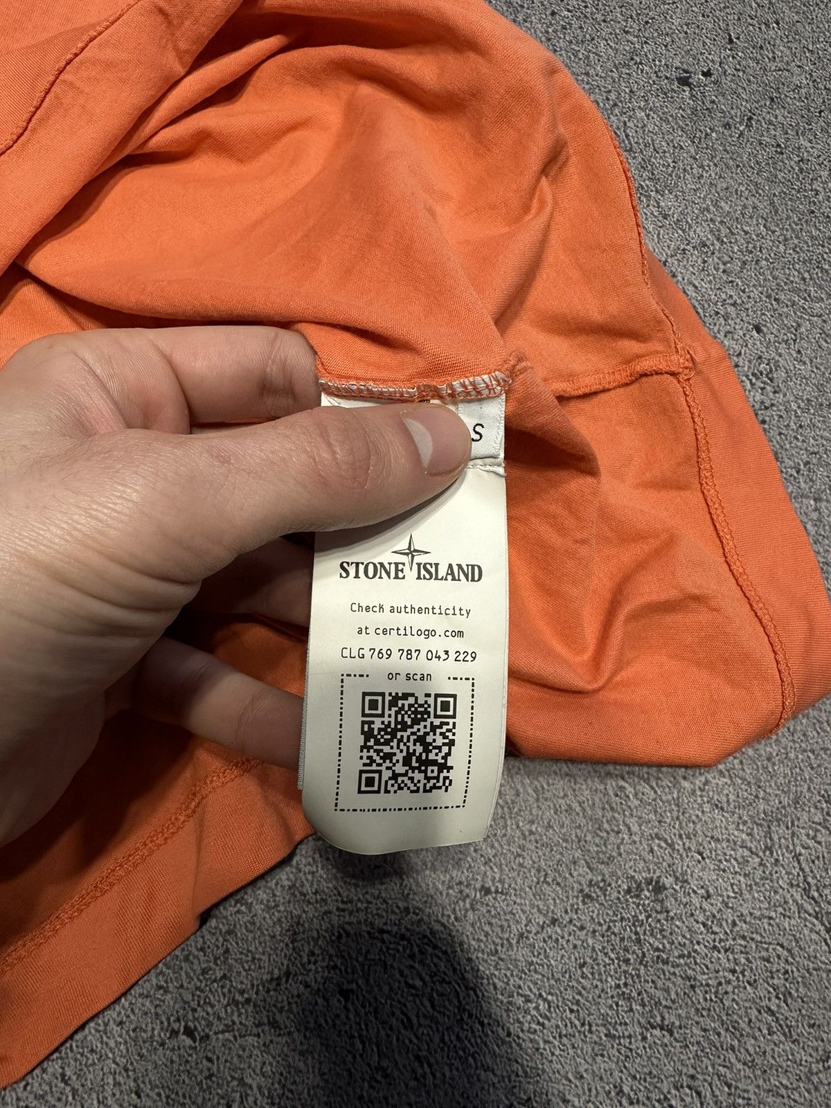 Stone Island 🍊 Stone Island T-Shirt Size US S / EU 44-46 / 1 - 4 Thumbnail
