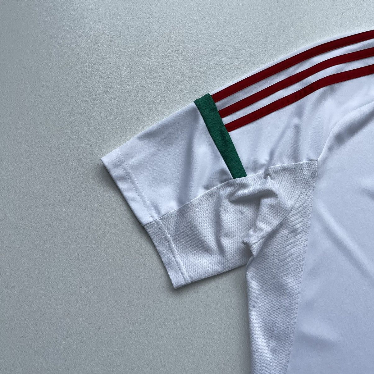Adidas Adidas Hungary 2016/2017 Away Jersey UEFA Soccer White Rare Size US M / EU 48-50 / 2 - 4 Thumbnail