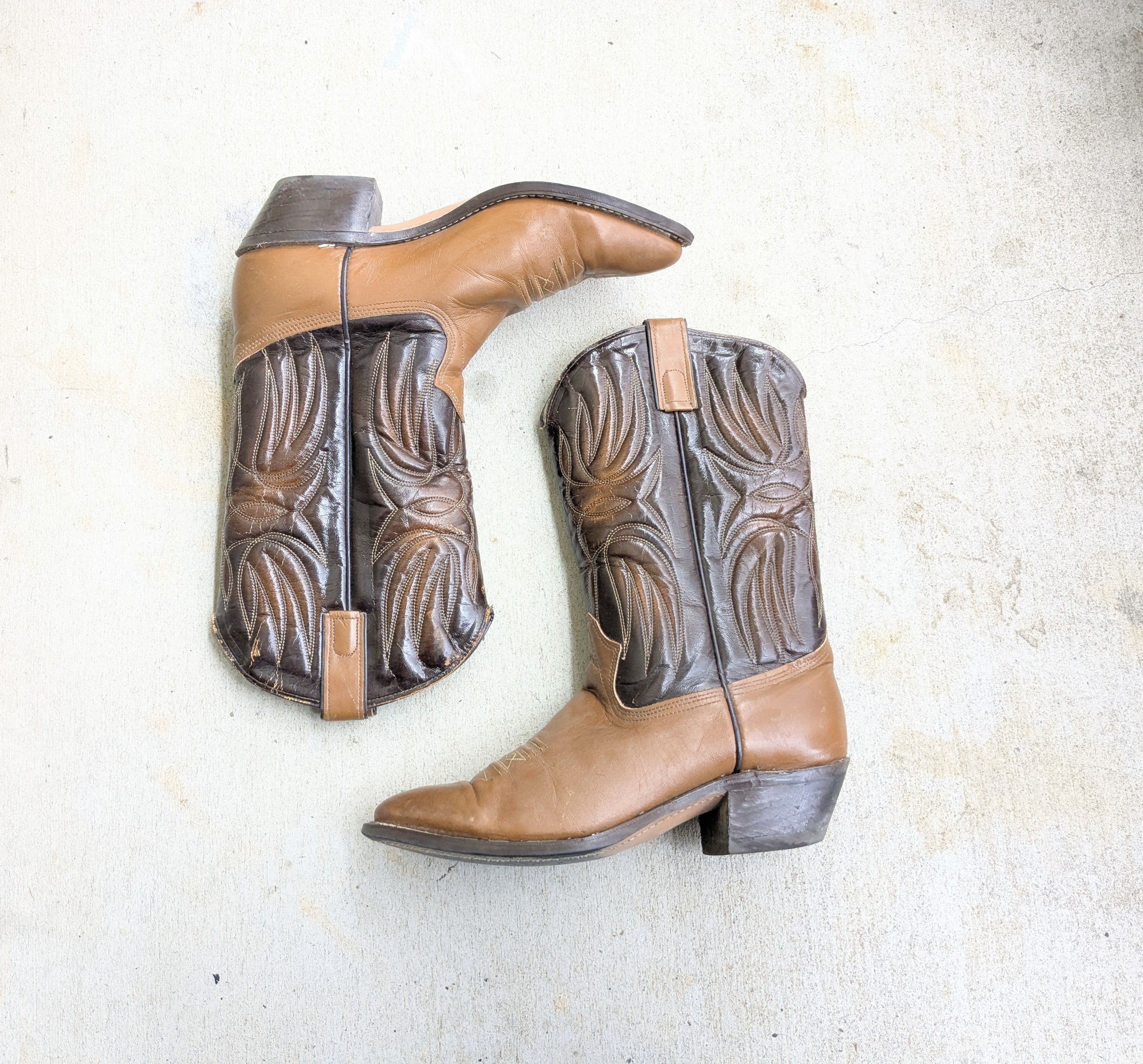 Genuine Leather Texas Cowboy Boots Brown Tan 9.5 D Leather Tan Size US 9.5 / EU 42-43 - 1 Thumbnail