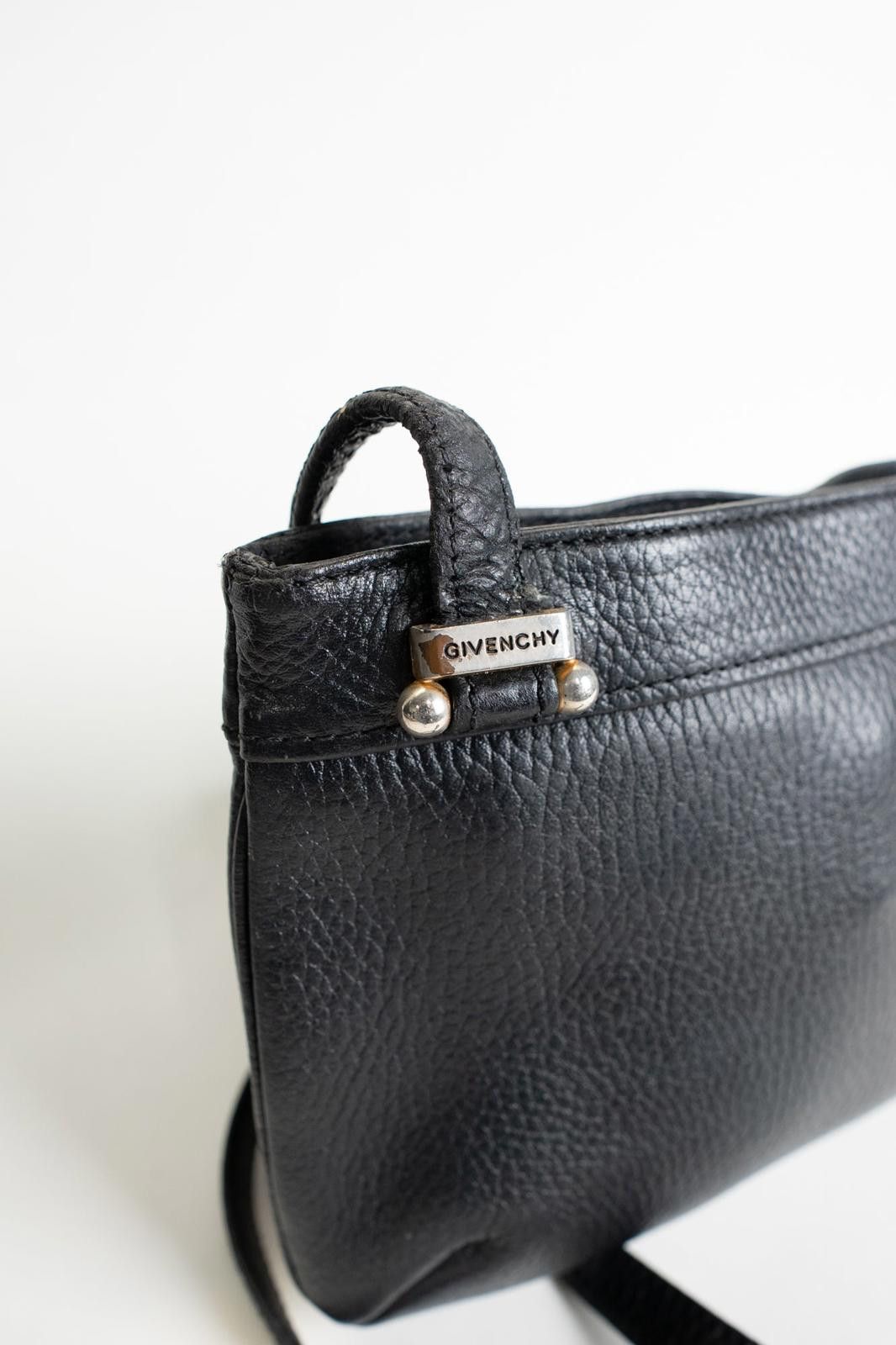 Givenchy 00's Givenchy Pebbled Leather 4G Panel Cross Body Bag Size ONE SIZE - 3 Thumbnail