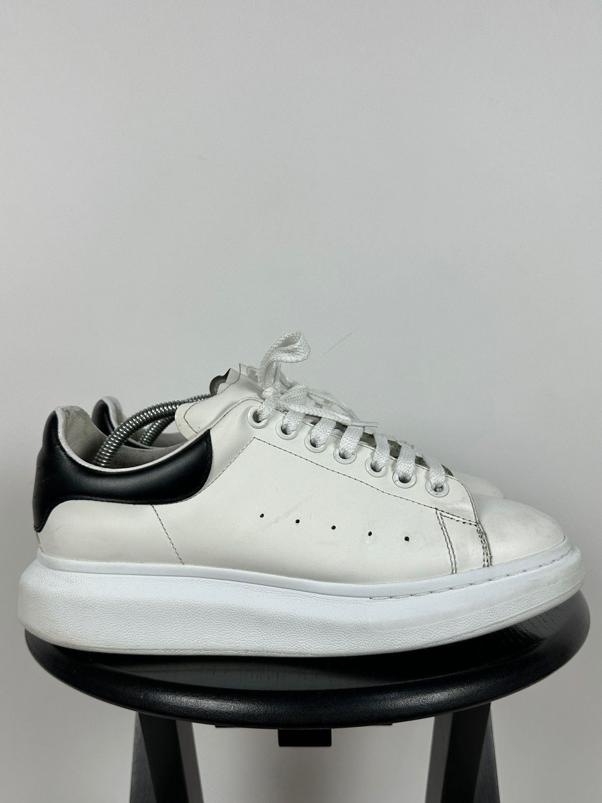 Alexander McQueen Alexander McQueen Oversized White Leather Sneakers Size US 9.5 / EU 42-43 - 4 Thumbnail