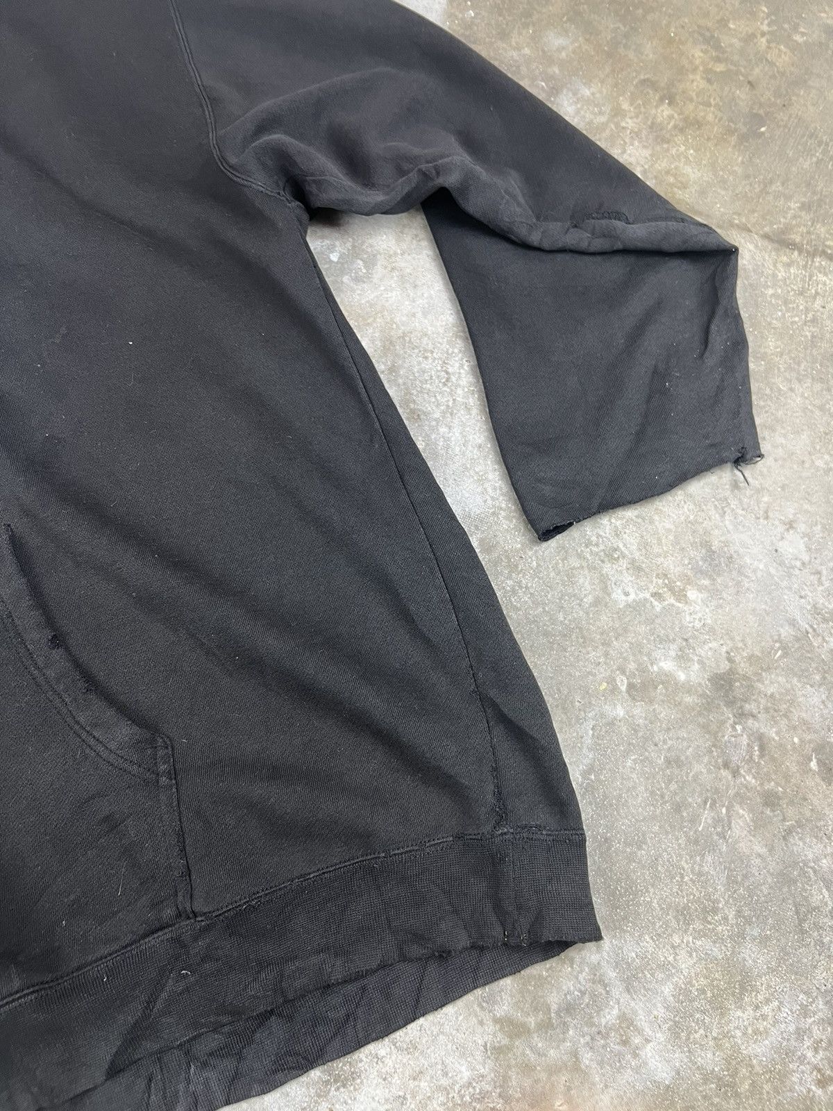 Band Tees Vintage 90's Tupaq Shakur Distressed Pullover Hoodie Size US XXL / EU 58 / 5 - 7 Thumbnail