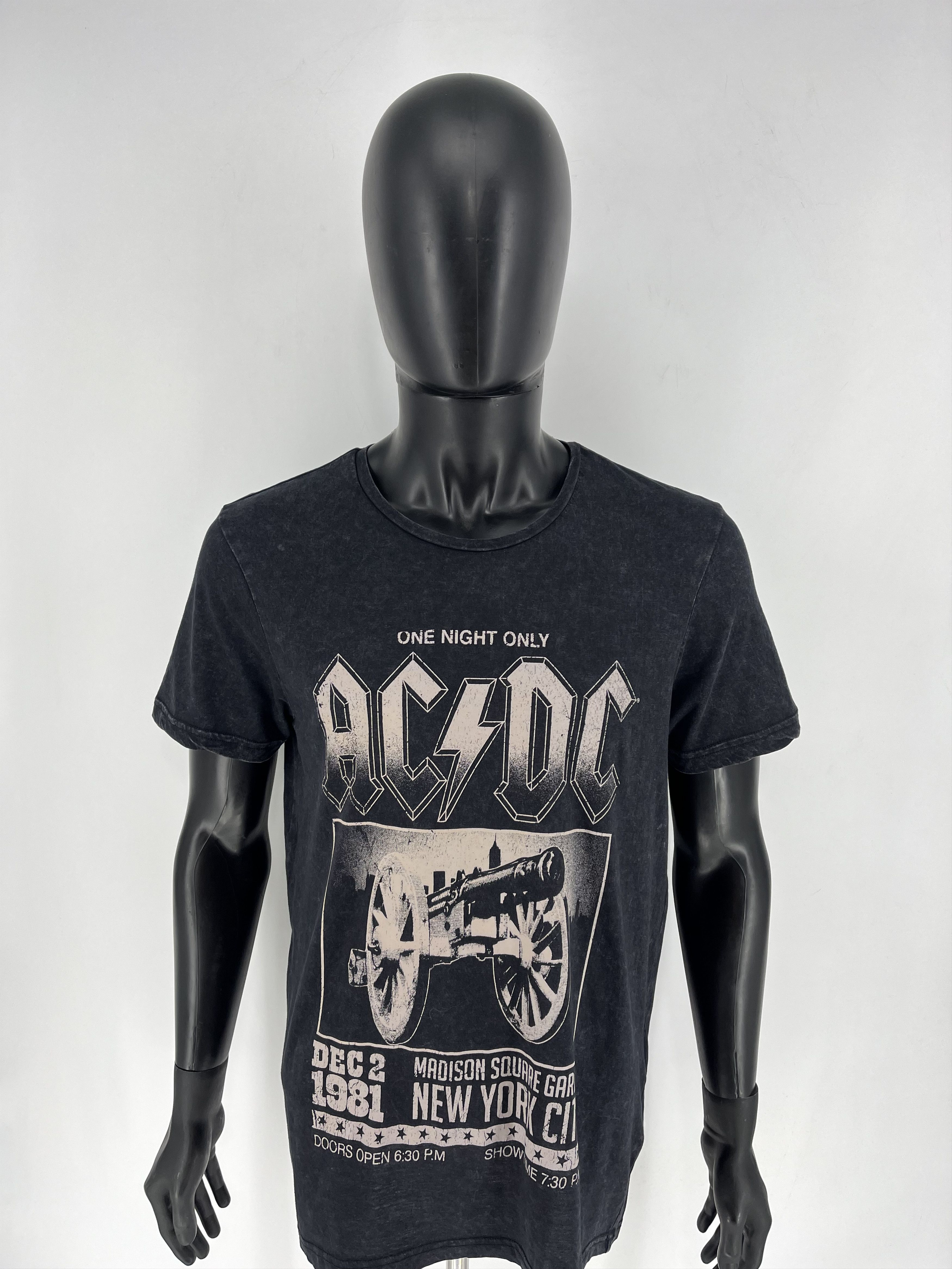Band Tees × Vintage VINTAGE Y2K ACDC TEE SHIRT BAND TEE SIZE M Size US M / EU 48-50 / 2 - 5 Thumbnail