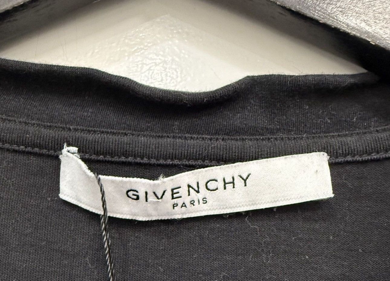 Givenchy Givenchy Glow In Dark Logo Shirt Size US M / EU 48-50 / 2 - 4 Thumbnail