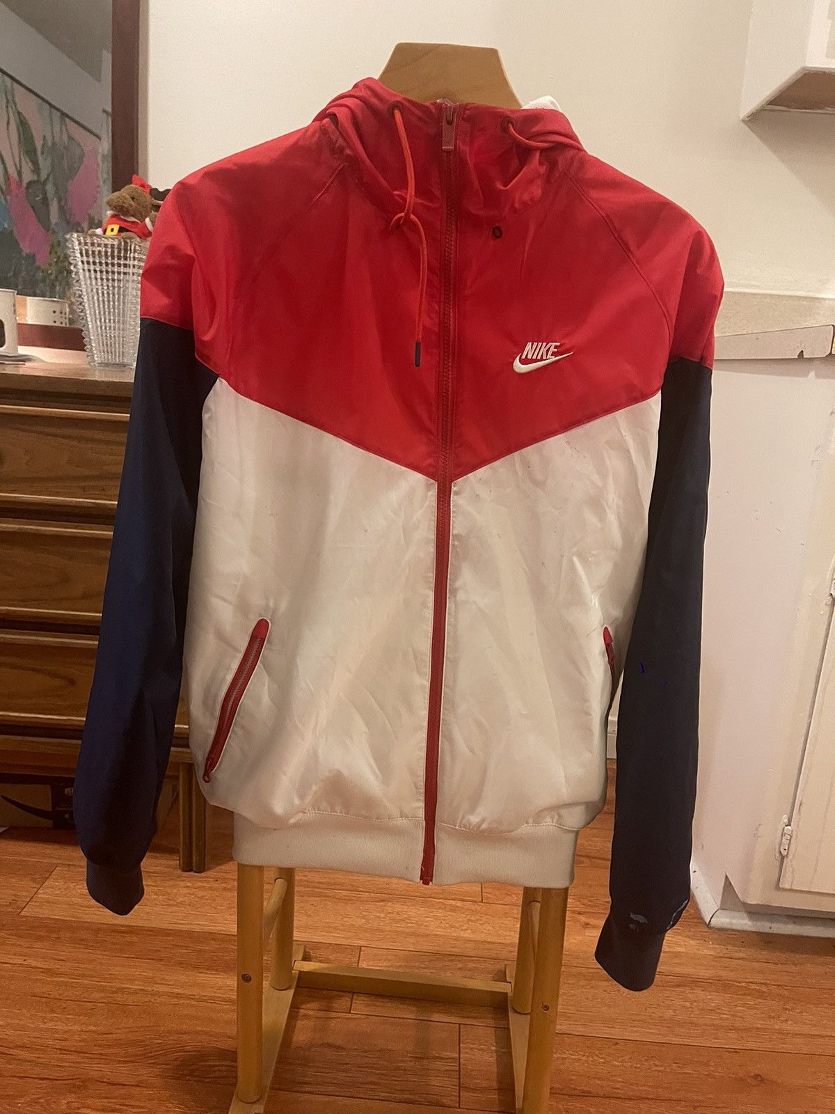 Nike Nike Windrunner Colorblock Jacket – Red, White, and Navy Size US M / EU 48-50 / 2 - 3 Thumbnail