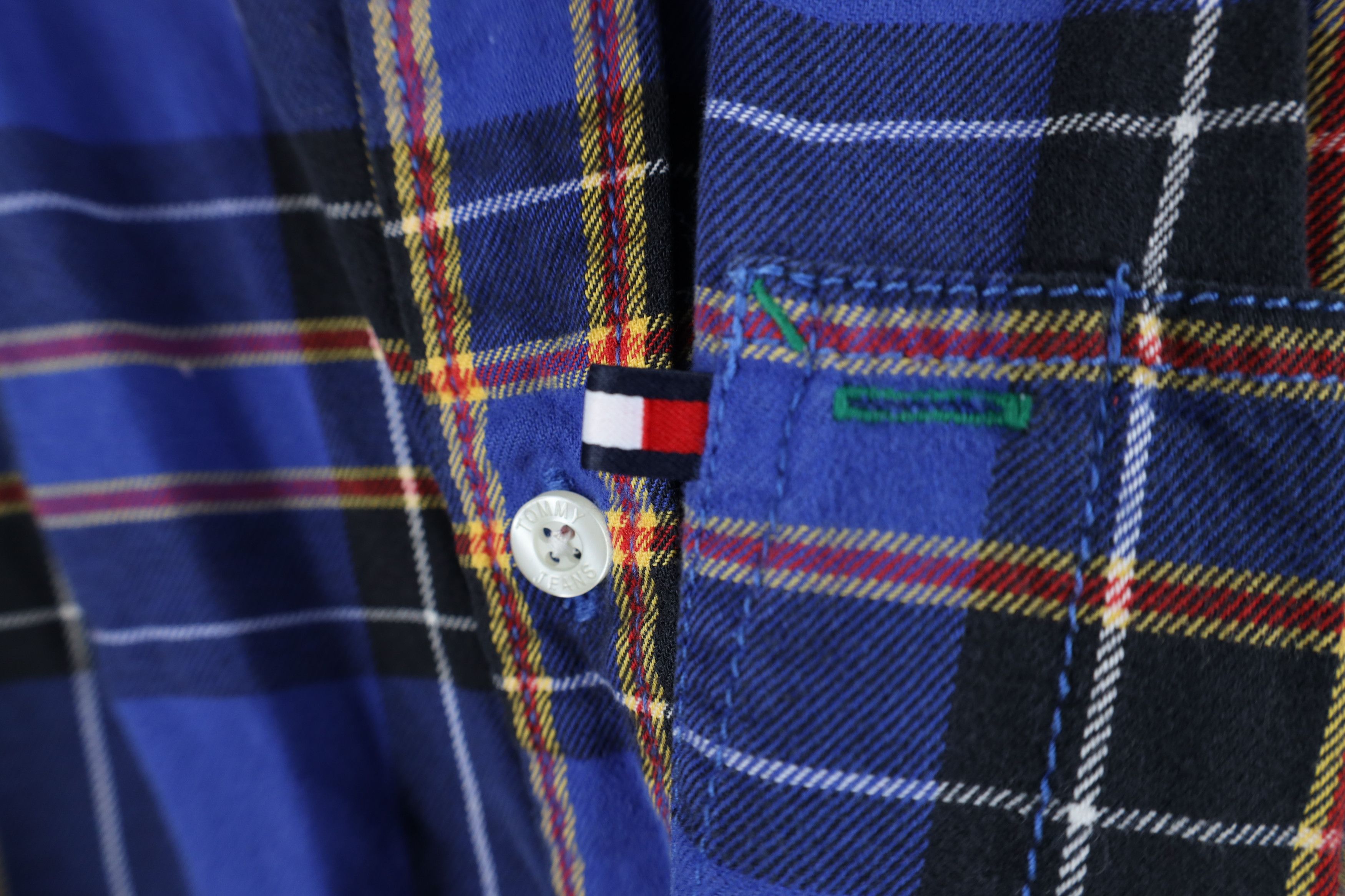 Tommy Hilfiger Vintage 90s Tommy Hilfiger Flannel Collared Button Shirt Size US L / EU 52-54 / 3 - 4 Thumbnail