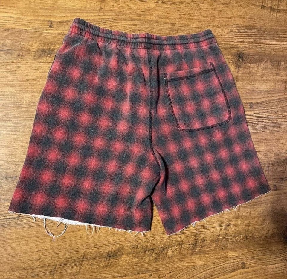 Urban Outfitters Urban Outfitters Red and Black Plaid Sweat Shorts Size US 32 / EU 48 - 5 Thumbnail