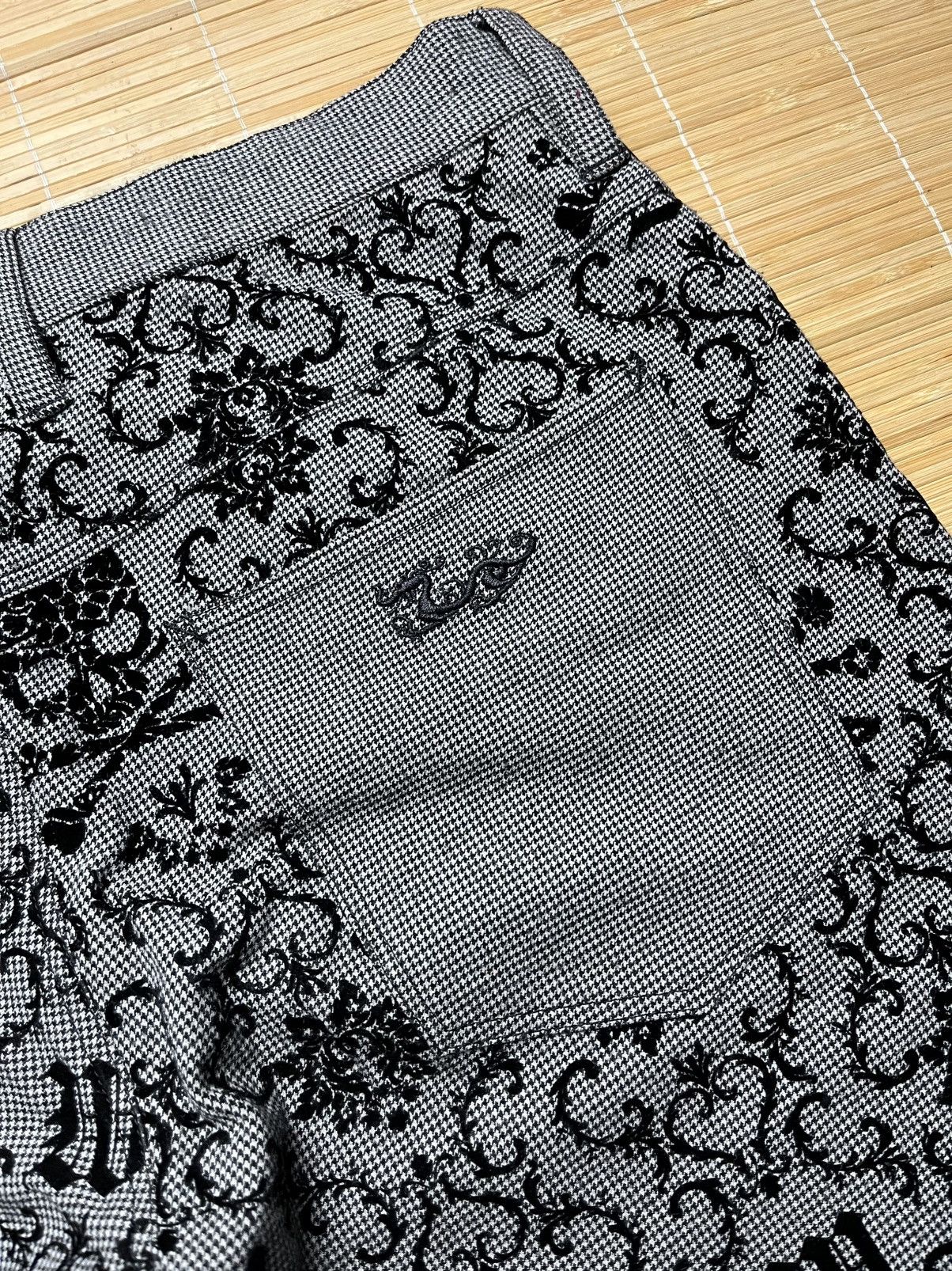 Le Grande Bleu (L.G.B.) Kyoto japan dance with dragon Rayon blend if six was nine Size US 35 - 6 Thumbnail