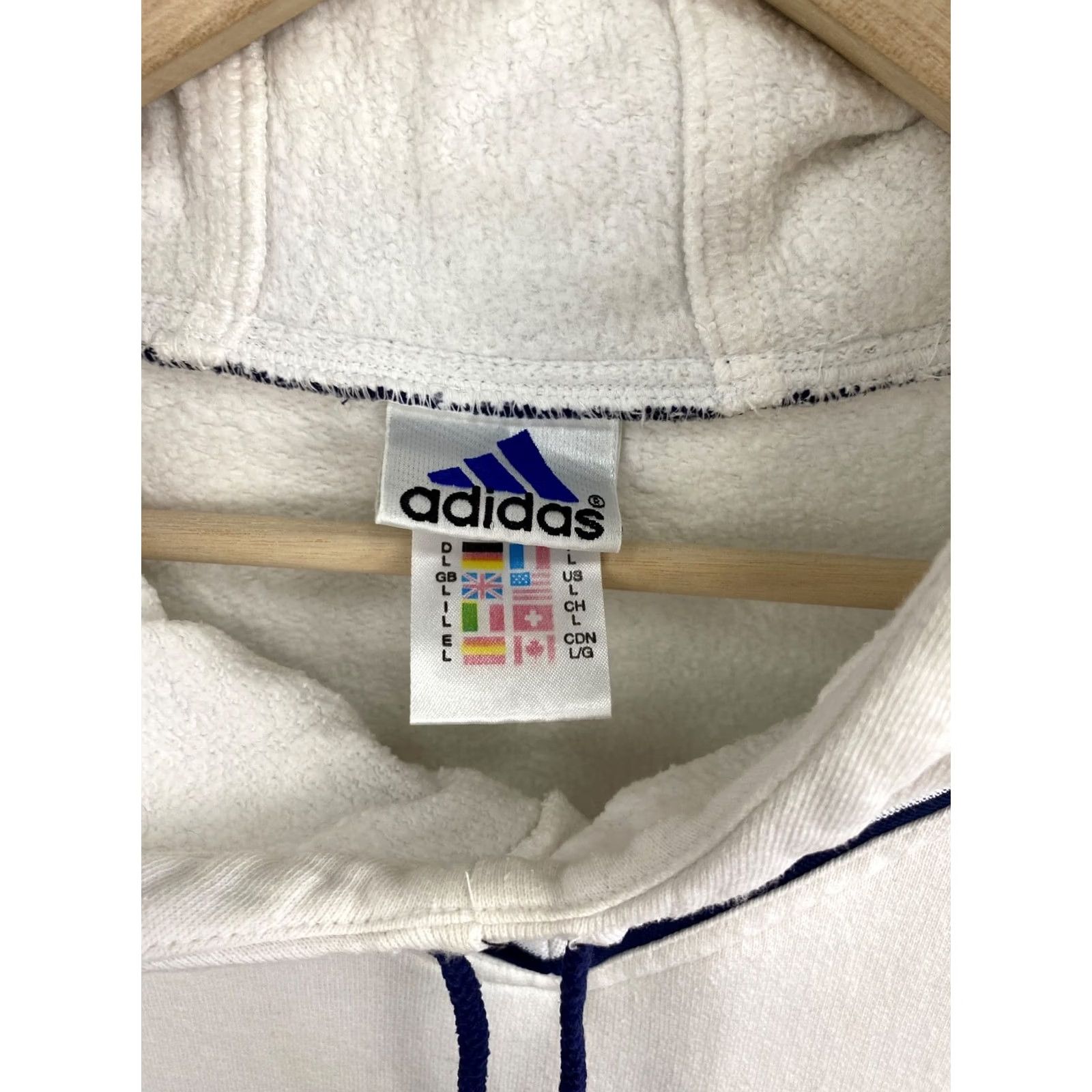 Adidas VINTAGE Adidas Basketball Hoodie Mens L White 90s 90s Basketball Hoodie Retro Rare Y2K Comfort Pullover Shirt Size US L / EU 52-54 / 3 - 6 Thumbnail