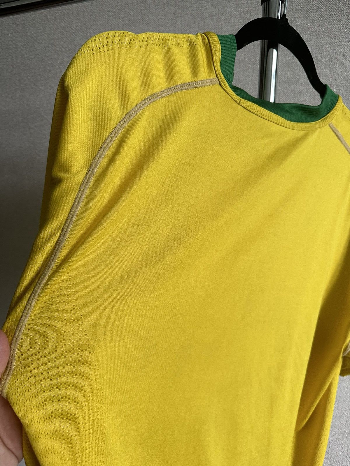 Nike 2000 Nike Brazil Vintage Home Soccer Jersey Size US L / EU 52-54 / 3 - 16 Thumbnail