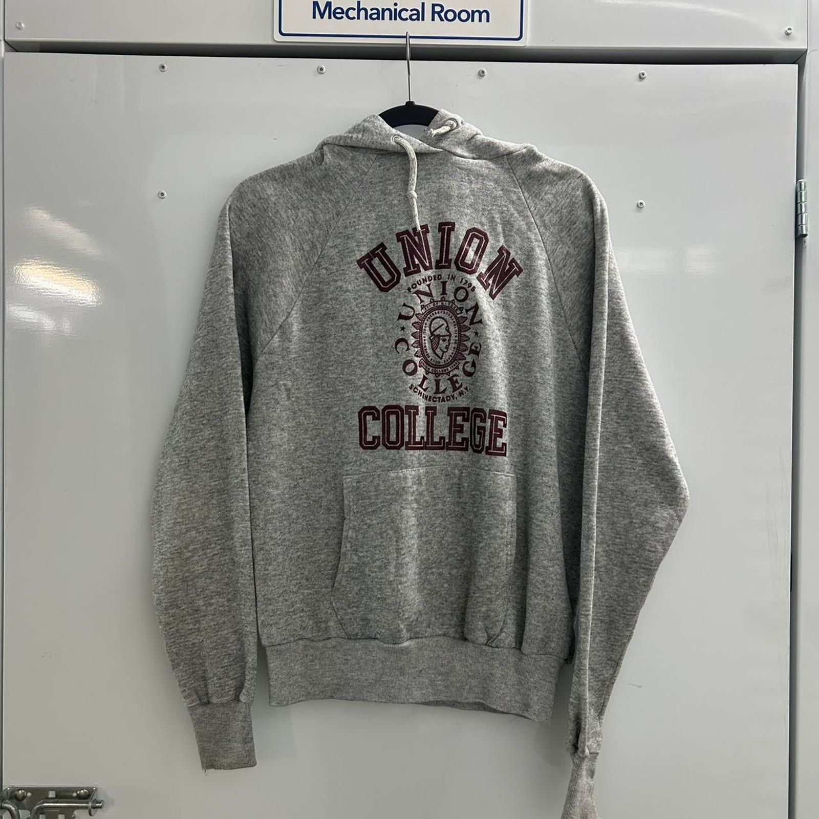 Velva Sheen VTG 70s Grey and red Union College hoodie Size US XL / EU 56 / 4 - 1 Thumbnail