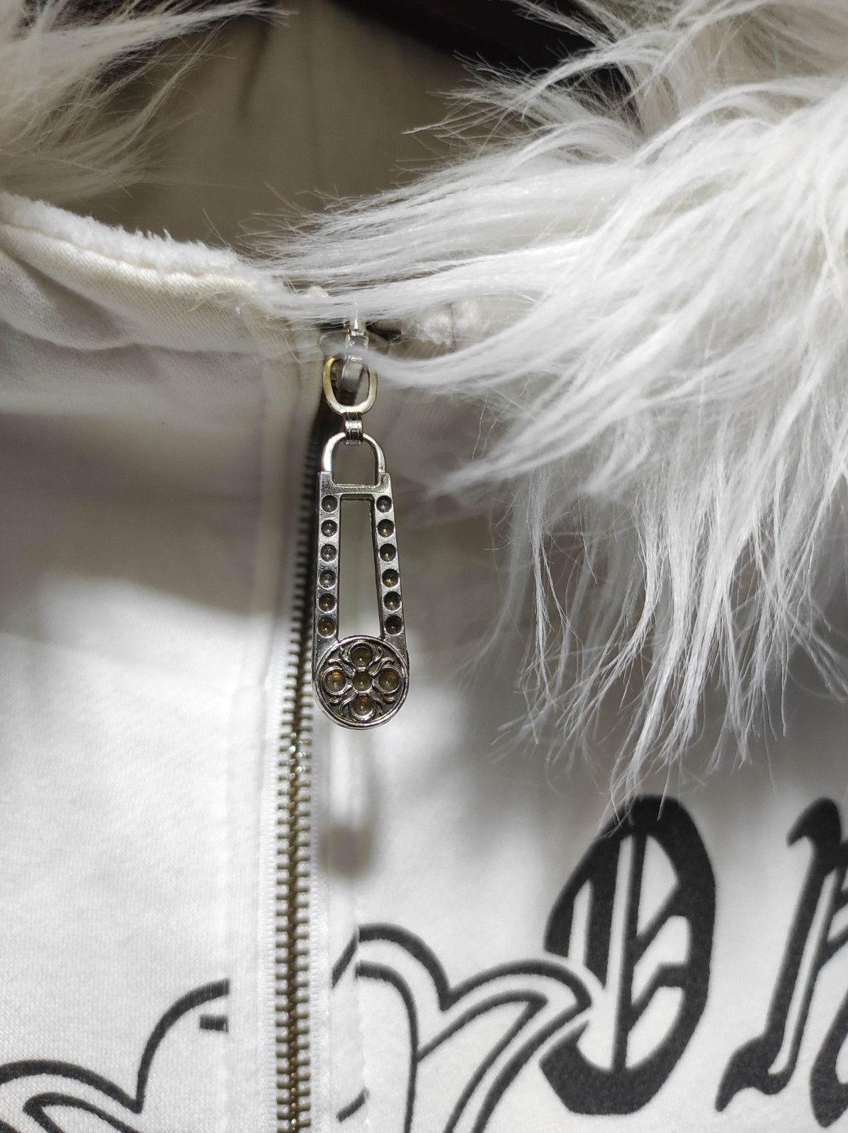 Other Diamond Cross zip fur hoodie Size US XS / EU 42 / 0 - 5 Thumbnail