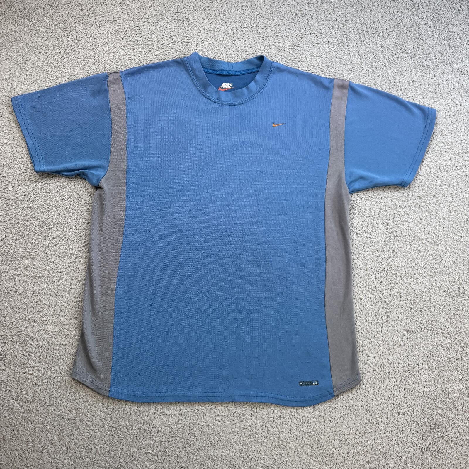 Nike Vintage Y2K Nike Center Swoosh T Shirt Mens M Blue Dri Fit Size US M / EU 48-50 / 2 - 1 Thumbnail