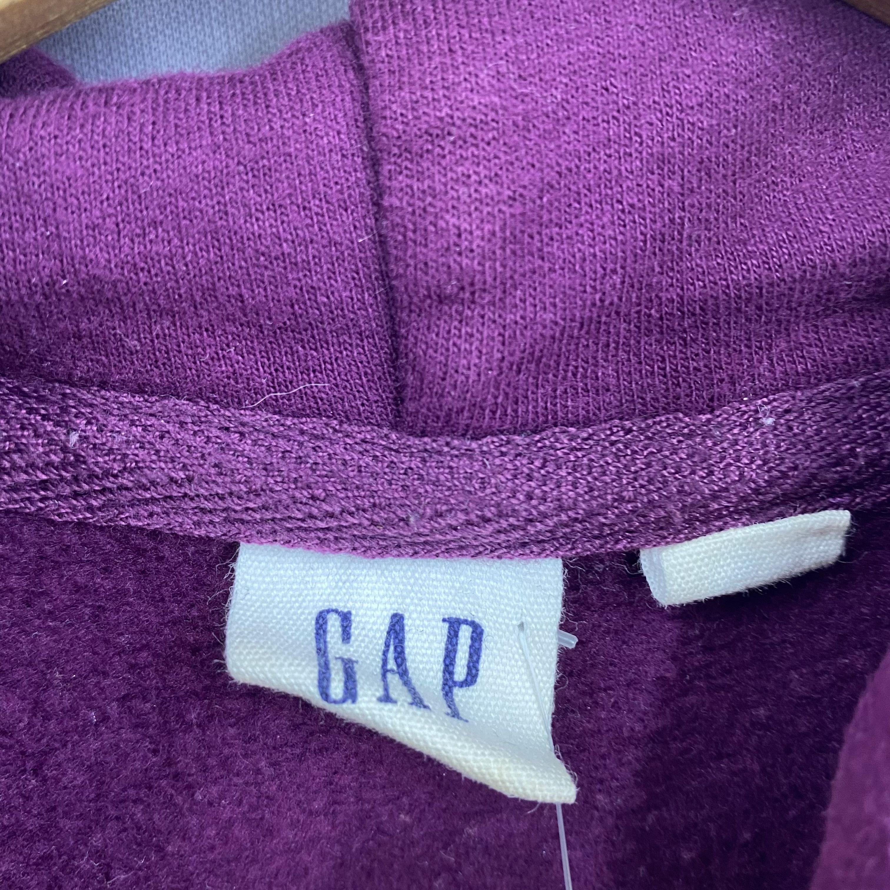 Gap Vintage GAP Sweater Spell Out Y2K Style Sweatshirt Size US L / EU 52-54 / 3 - 7 Thumbnail