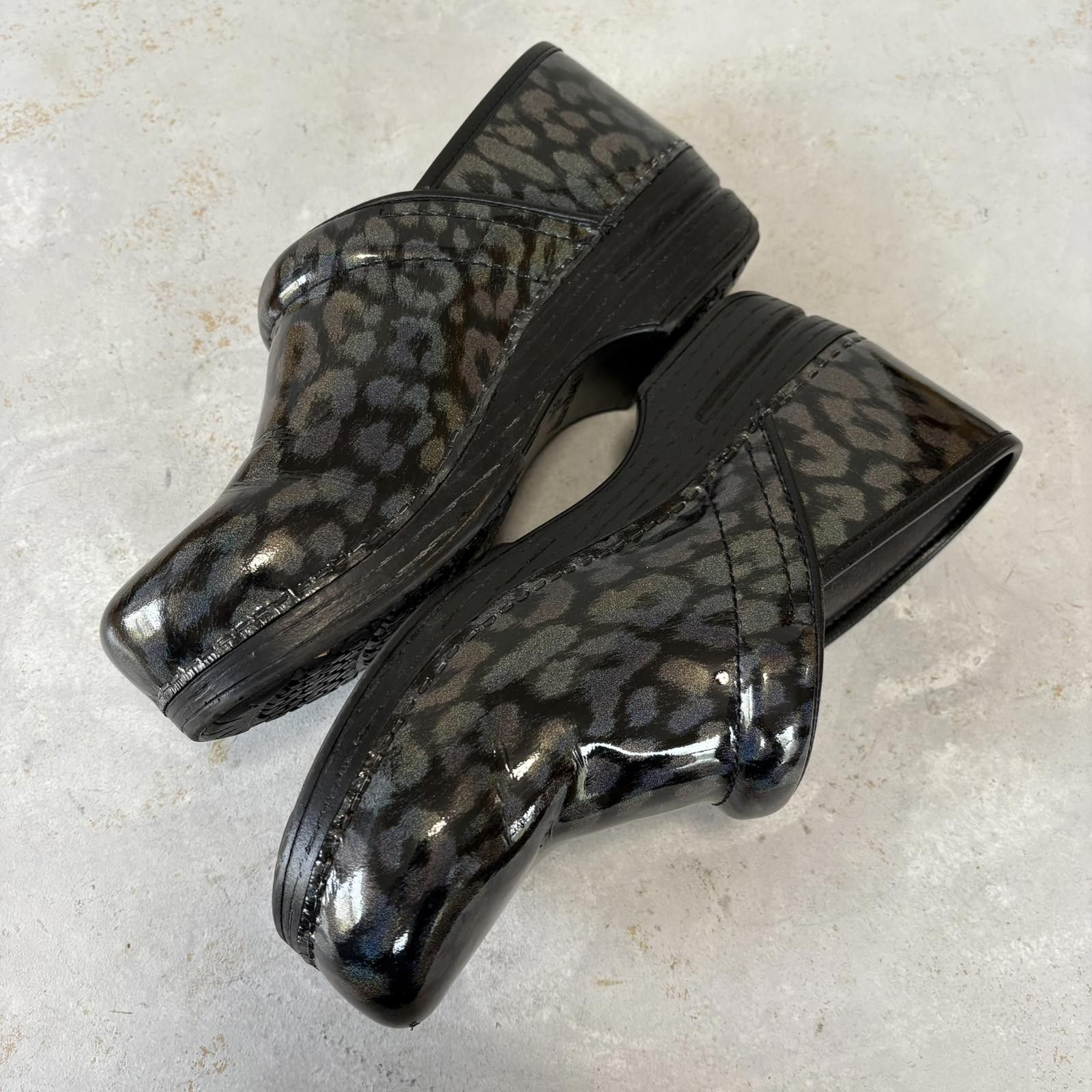 Dansko DANSKO XP patent leopard print black clogs size 41 / 10 Size US 10 / IT 40 - 6 Thumbnail