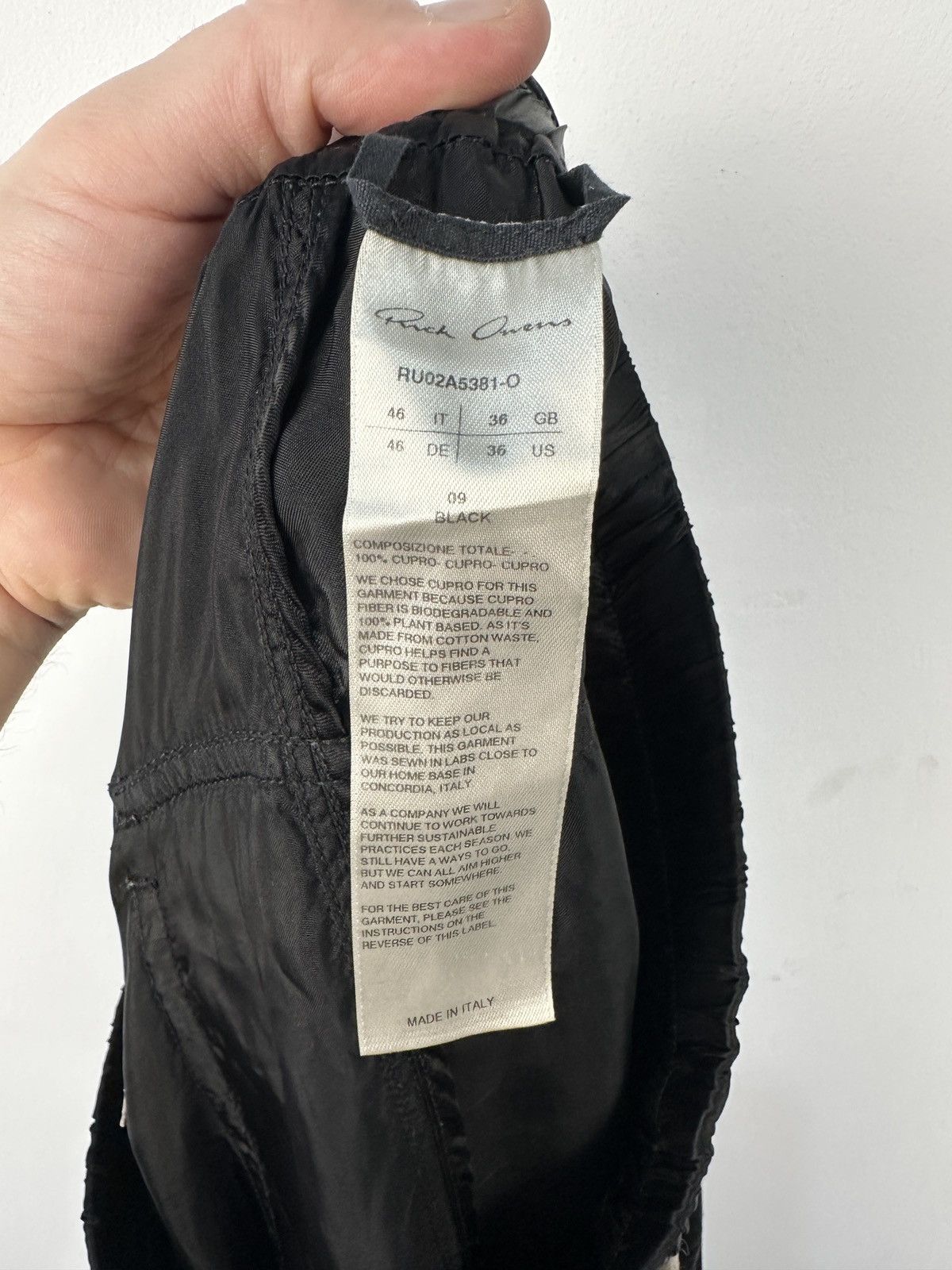 Rick Owens Rick Owens Cropped Drawstring Pants Black Cupro IT 46 US 36 Size US 36 / EU 52 - 10 Thumbnail