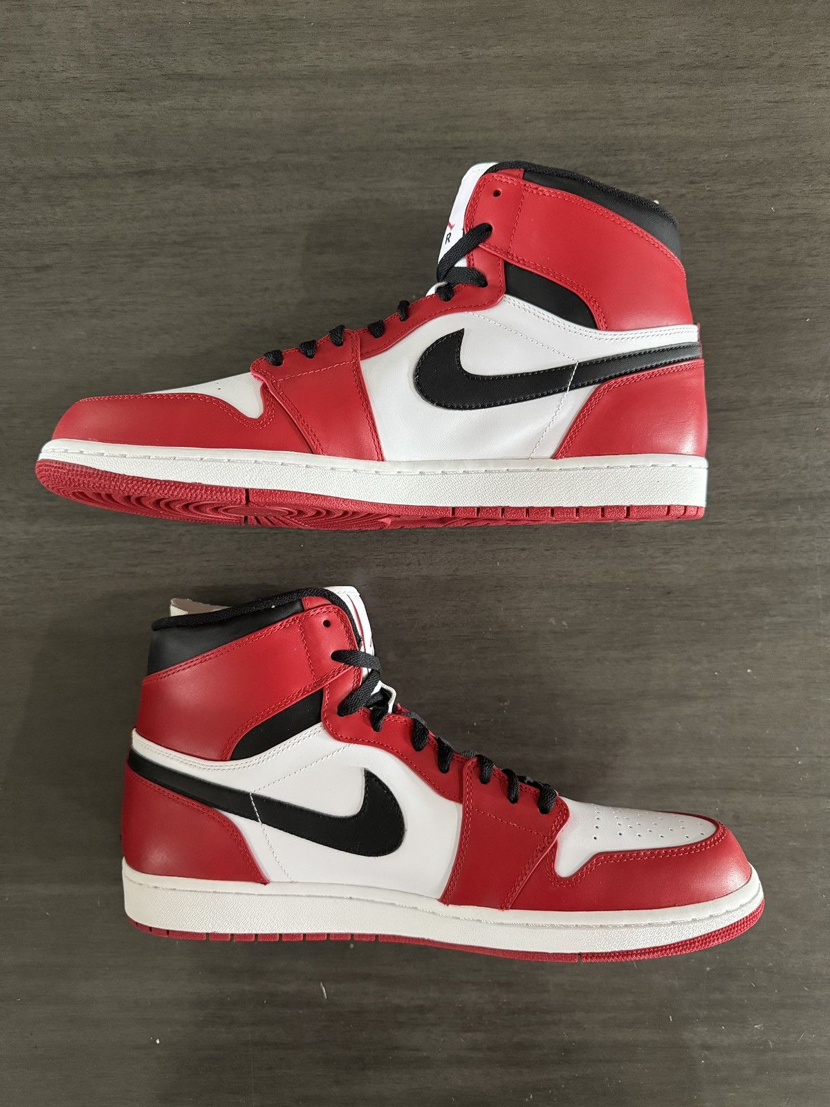 Jordan Brand Jordan 1 High OG Chicago 2013 Size US 13 / EU 46 - 2 Thumbnail