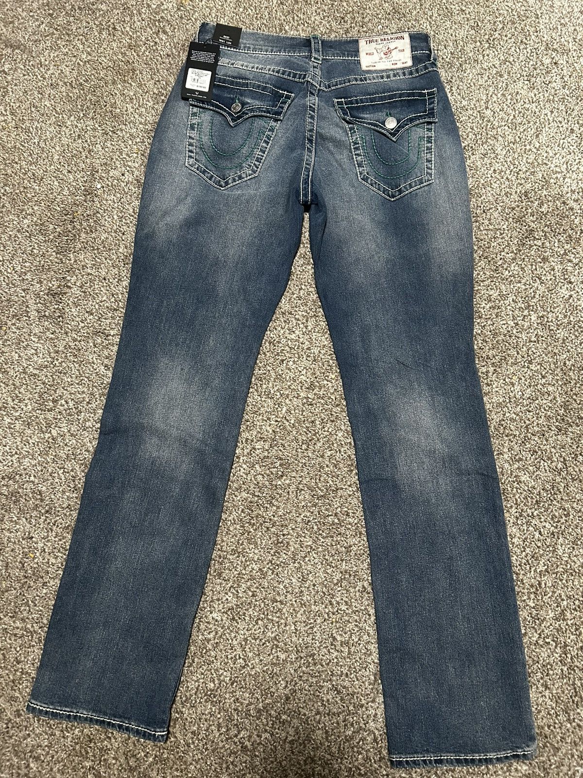 True Religion True Religion mid-rise, straight or bootcut jeans Size US 31 - 3 Thumbnail