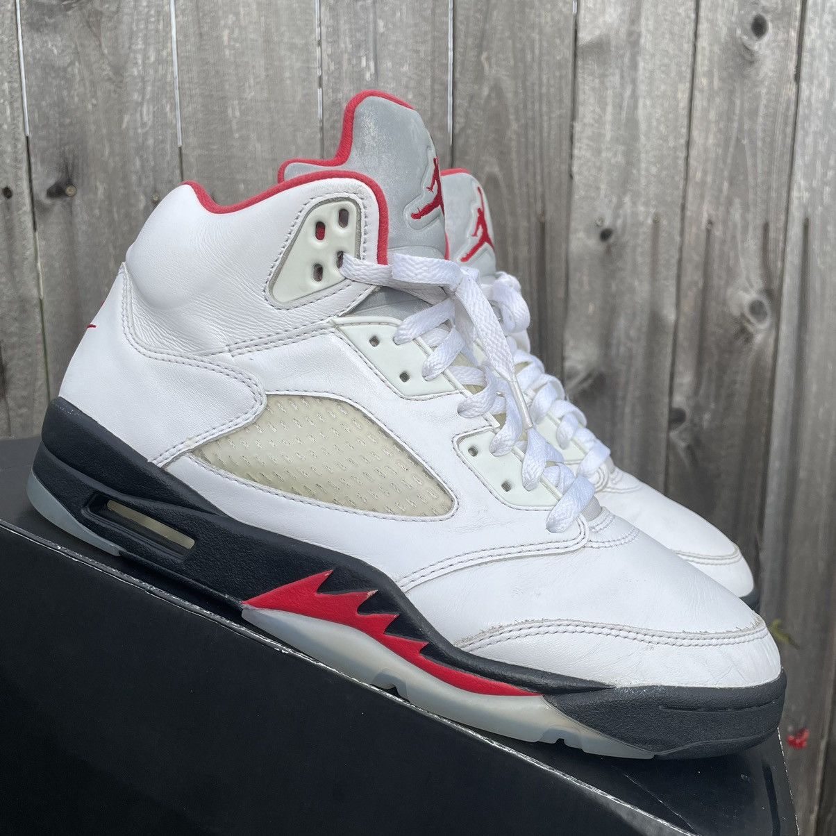 Jordan Brand × Nike Nike air Jordan 5 Fire Red size 9.5 2020 Size US 9.5 / EU 42-43 - 1 Thumbnail