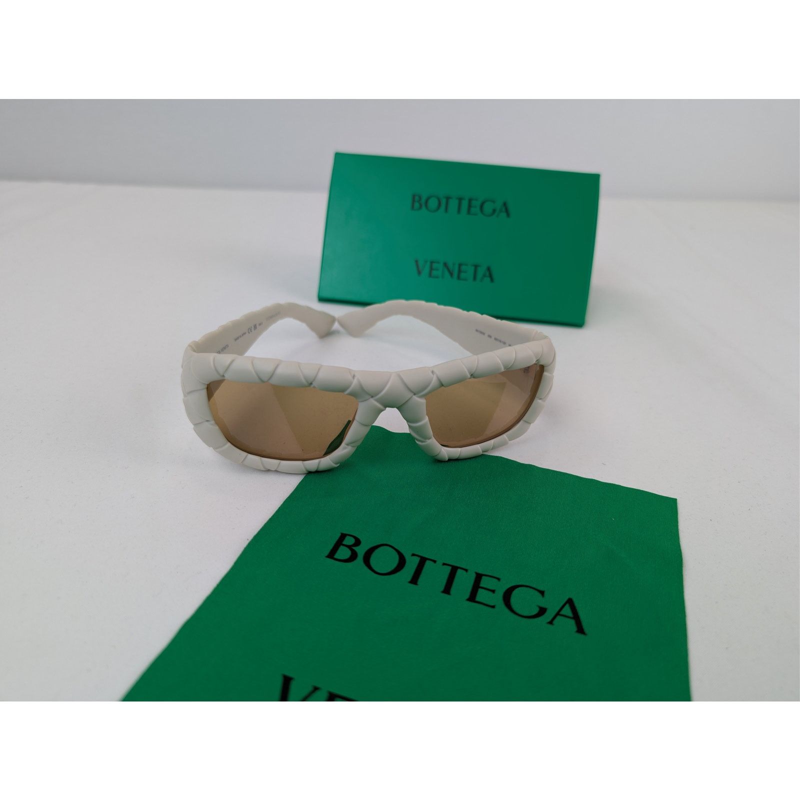 Bottega Veneta o1rshd1 Size: OS / Intrecciato Rectangular Sunglasses Size ONE SIZE - 10 Thumbnail