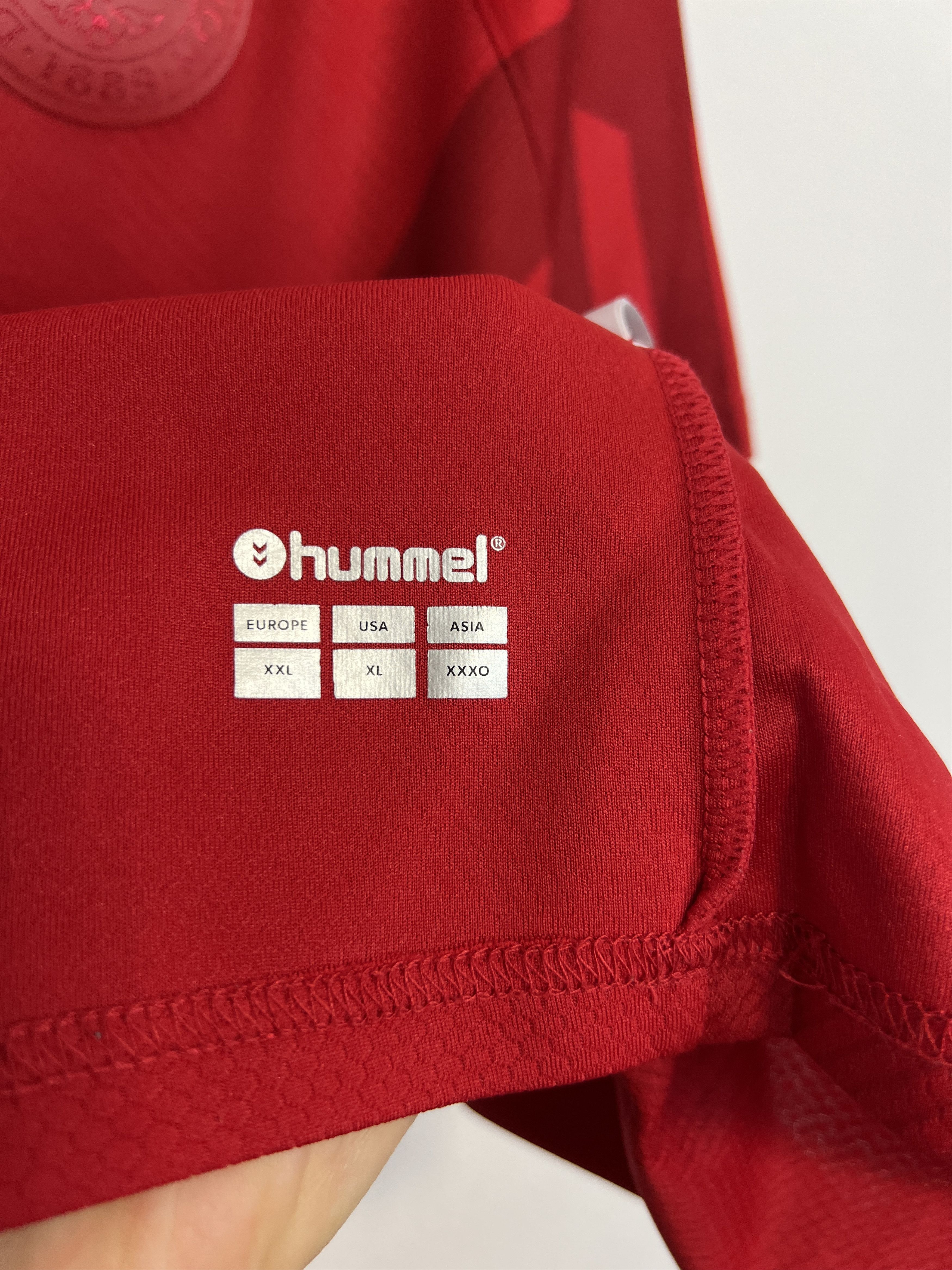 Hummel Denmark Home football shirt 2022 Soccer #10 Eriksen Jersey Size US XL / EU 56 / 4 - 6 Thumbnail