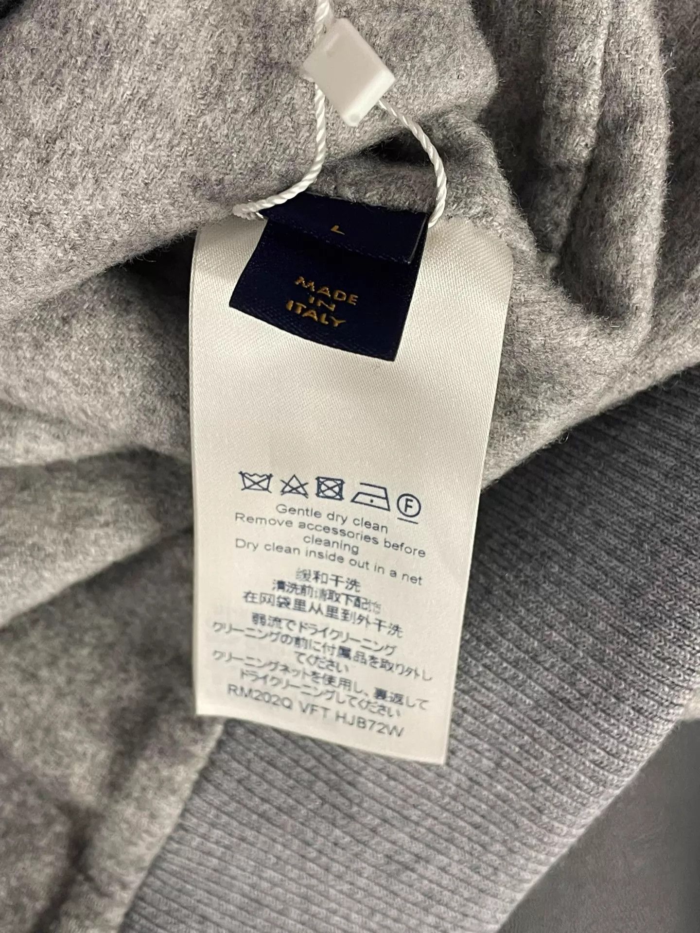 Louis Vuitton LV cashmere sweatshirt like new Size US L / EU 52-54 / 3 - 4 Thumbnail