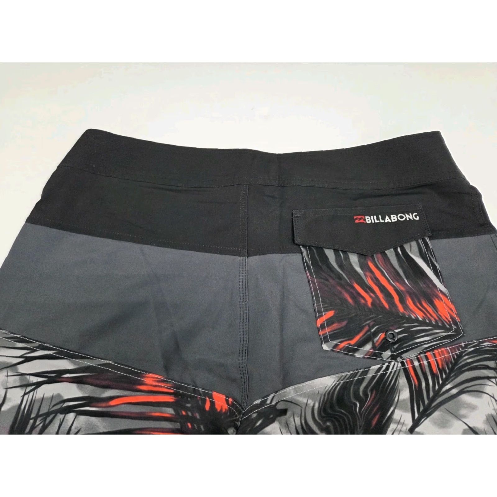 Billabong Billabong Platinum X Boardshorts Mens 34 Multicolor Floral Drawstring Back Pocket Beach 90s? (avoid extra) Size ONE SIZE - 5 Thumbnail