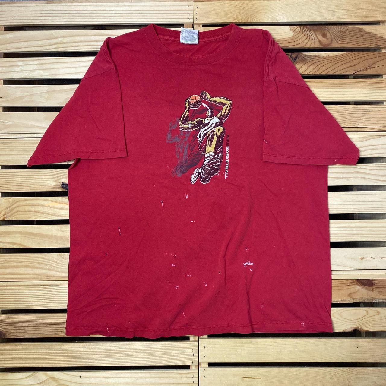 Nike Vintage Nike Red Thrashed Basketball Tee Size Large Size US L / EU 52-54 / 3 - 1 Thumbnail