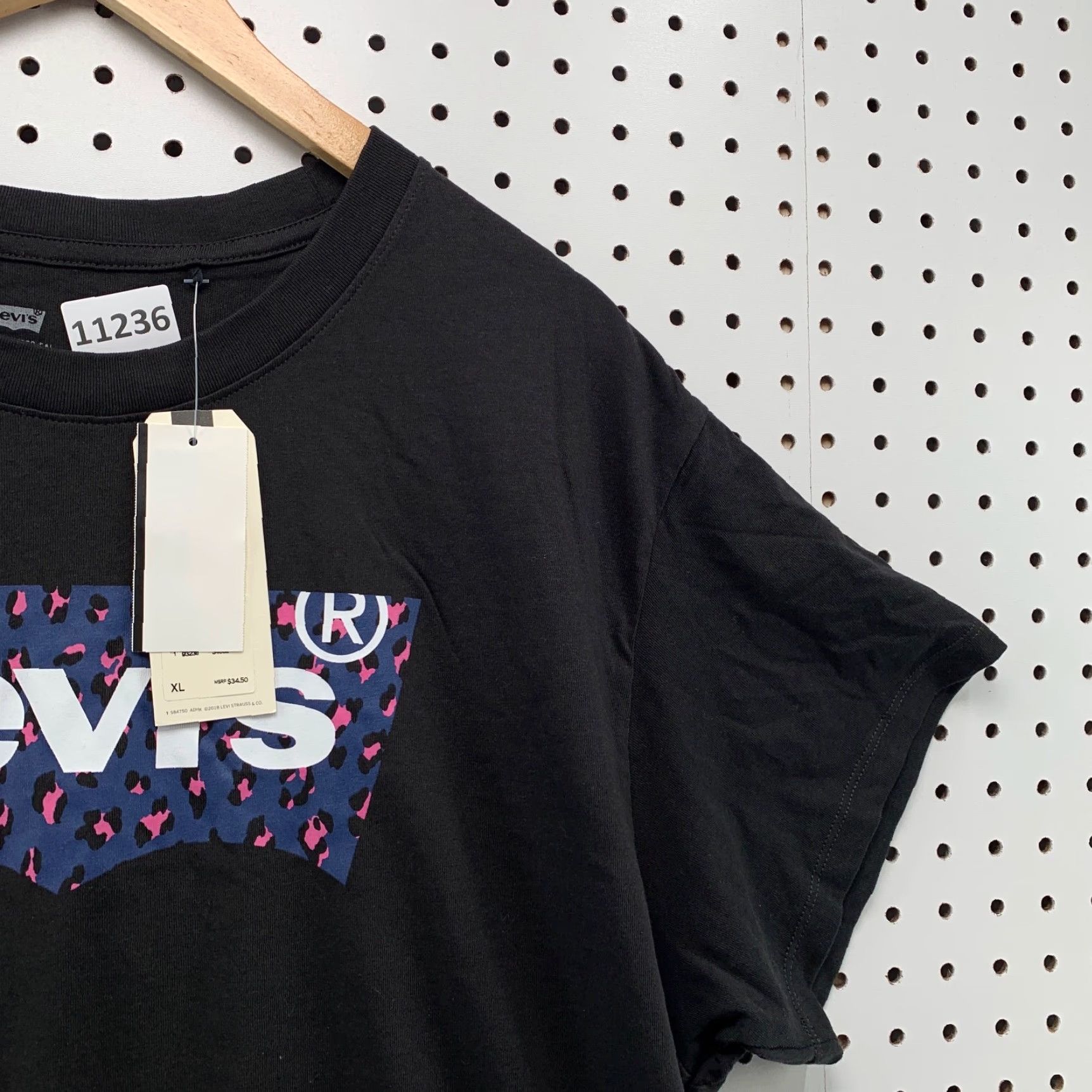 Levi's VINTAGE Levi's Shirt Womens XL Black Leopard Print Classic NWT T-Shirt Size XL / US 12-14 / IT 48-50 - 3 Thumbnail