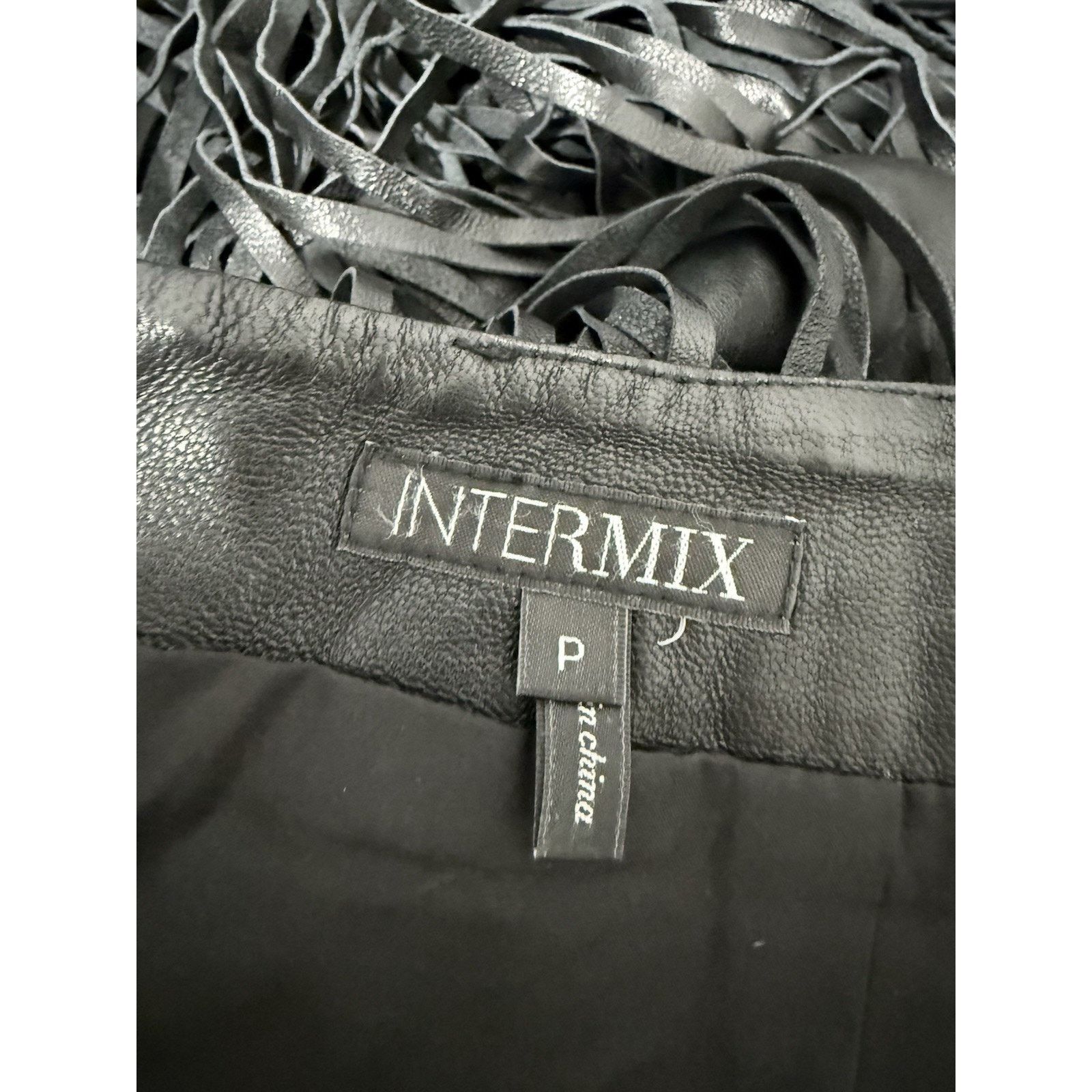 INTERMIX Intermix Black Lambskin Leather Fringe Skirt Size P Small Size 26" / US 2 / IT 38 - 6 Thumbnail