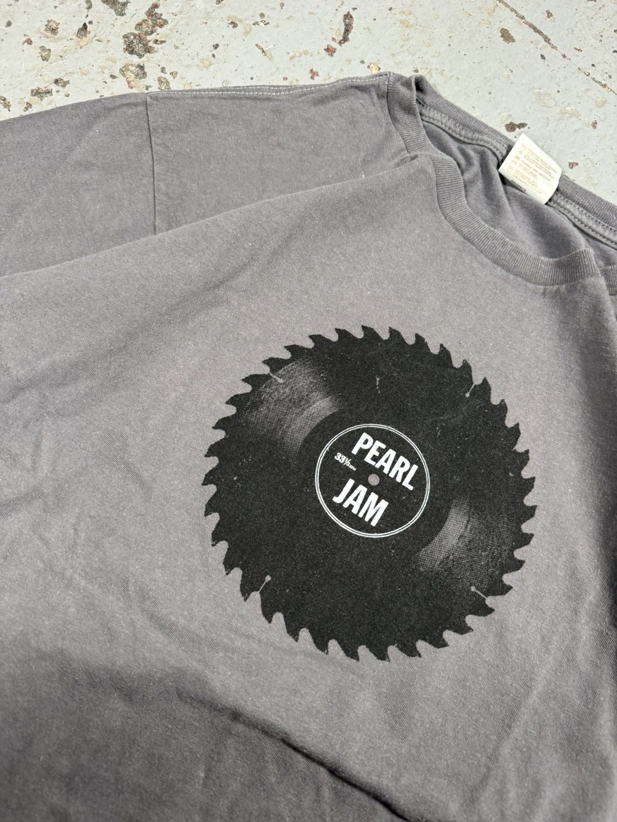 Other Pearl Jam Saw Blade 2010 Band Tour Tee Size US L / EU 52-54 / 3 - 2 Thumbnail