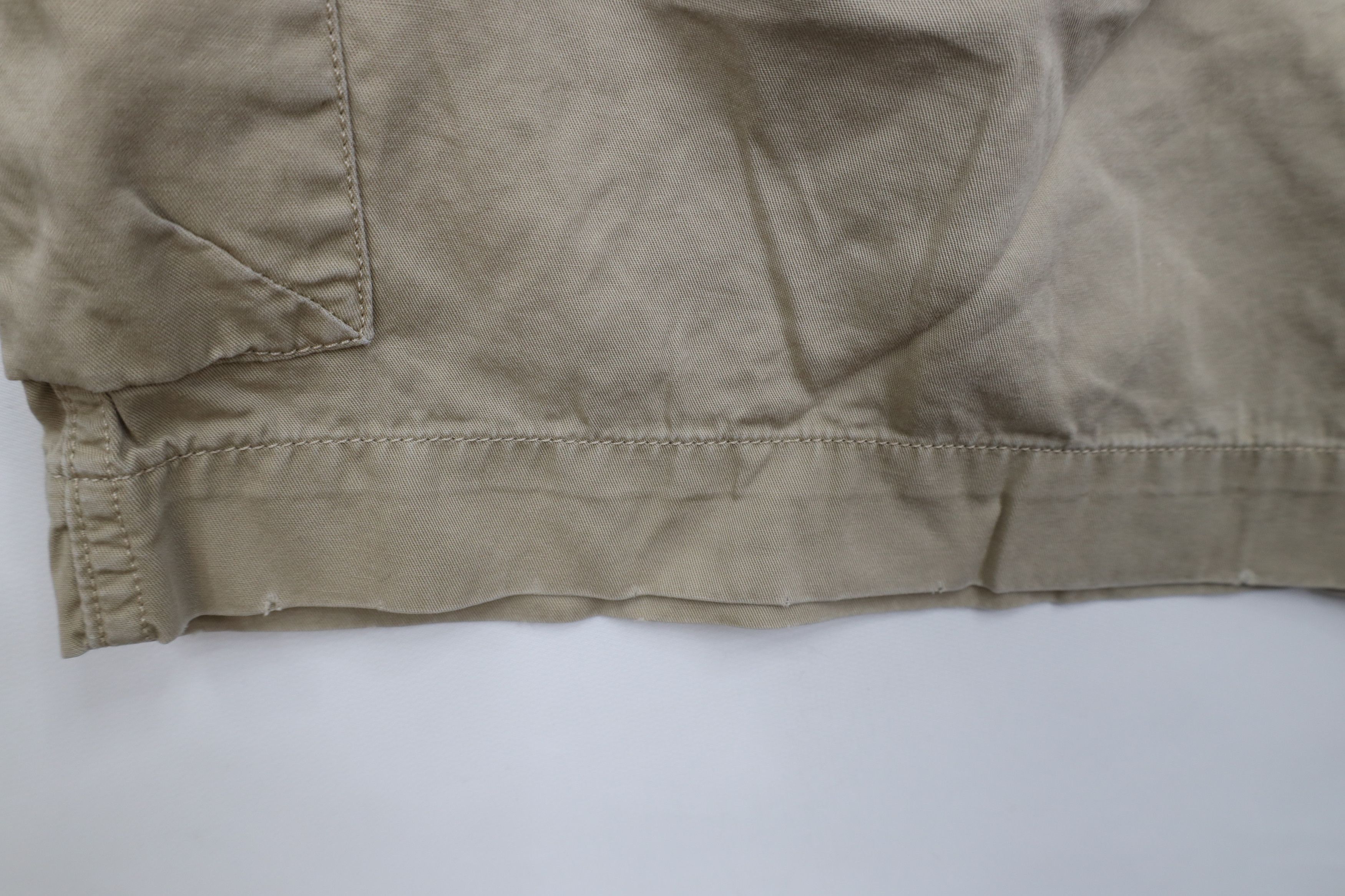 Tommy Hilfiger Vintage 90s Tommy Hilfiger Spell Baggy Cargo Shorts Khaki Size US 35 - 8 Thumbnail