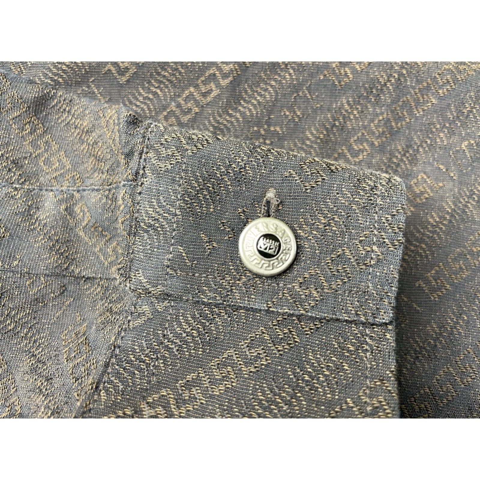 Versace VINTAGE Versace Dress Shirt Men Size 16.5/42 Brown Cotton Blend Barrel Cuff Button Collared Classic 16.5 Regular All Seasons Medusa Buttons Vintage Size 46R - 3 Thumbnail