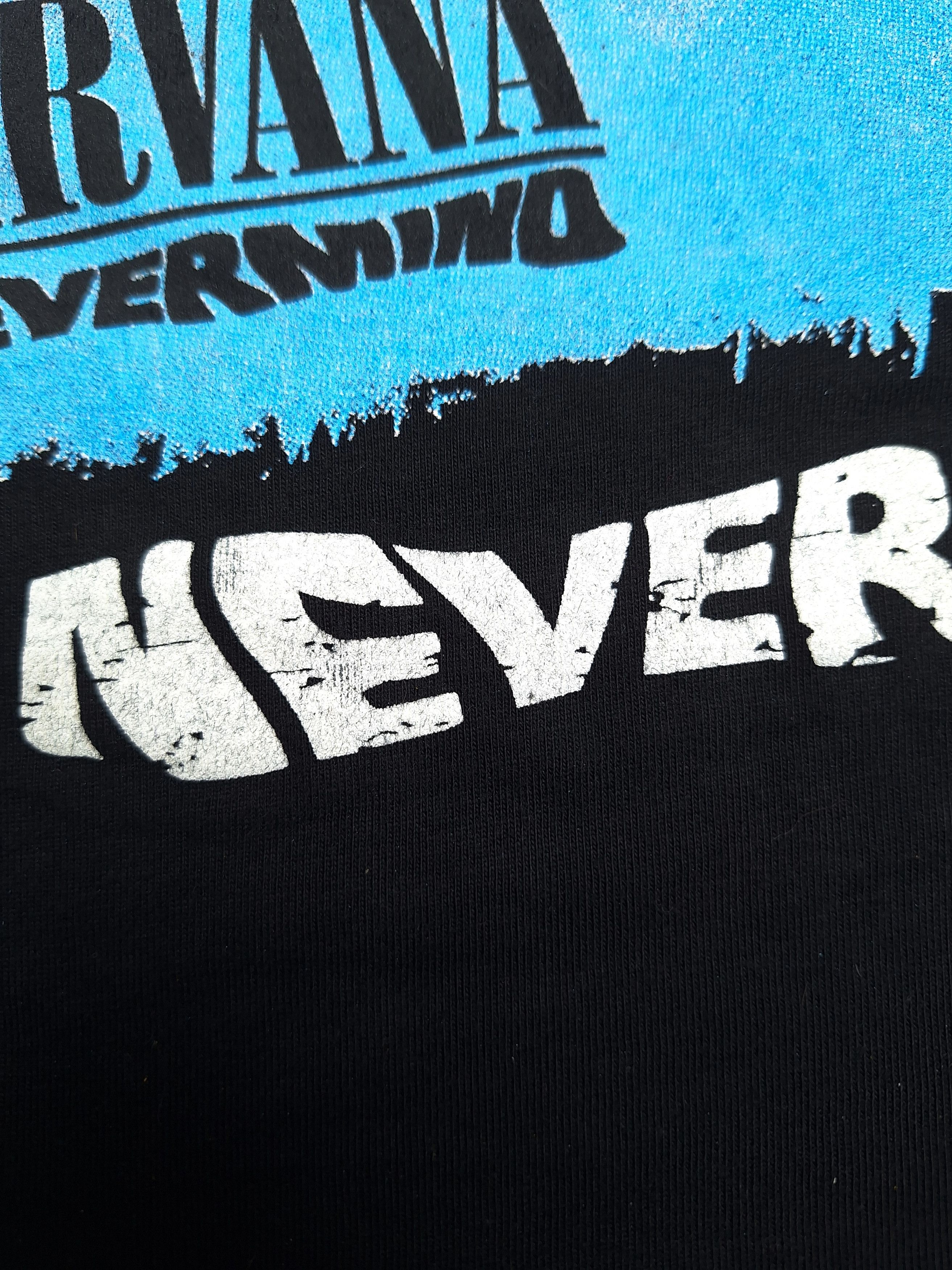 Vintage 🔥RARE🔥 Vintage nirvana 2004 tour magnet promotion tour tee Size US XL / EU 56 / 4 - 6 Thumbnail