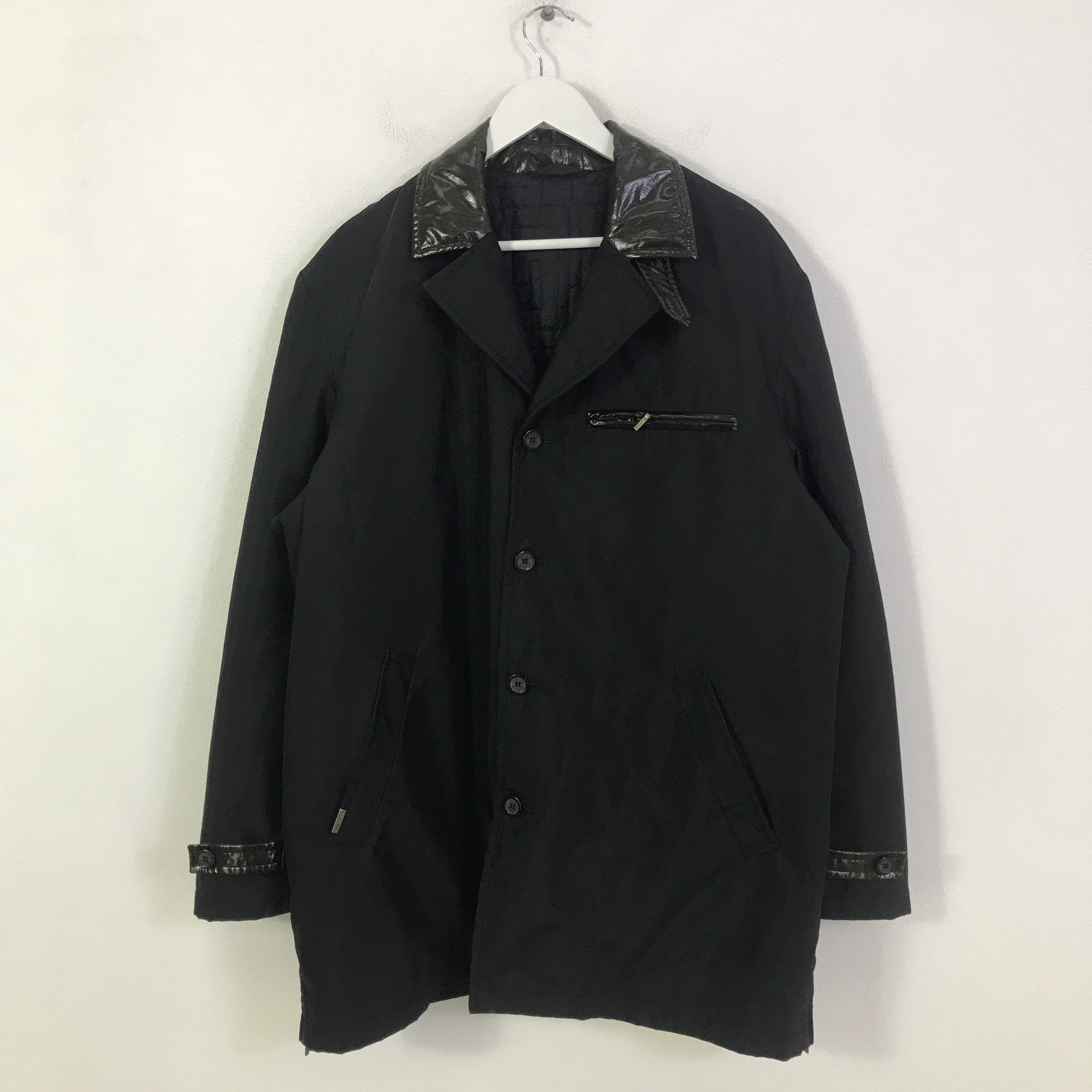 Versace versace classic Button up coats Jacket K121B4 Size US L / EU 52-54 / 3 - 1 Thumbnail