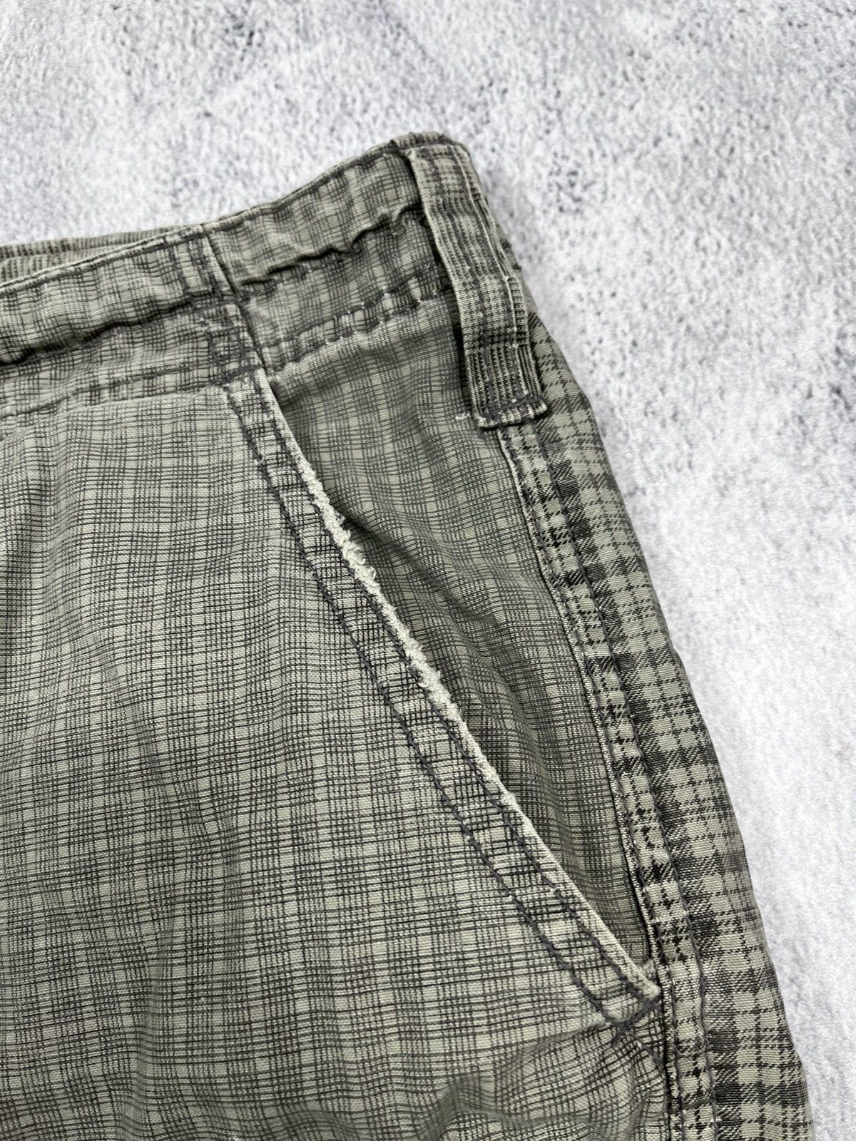 Other Vintage Y2K check cargo faded shorts streetwear size M Size US 32 / EU 48 - 6 Thumbnail