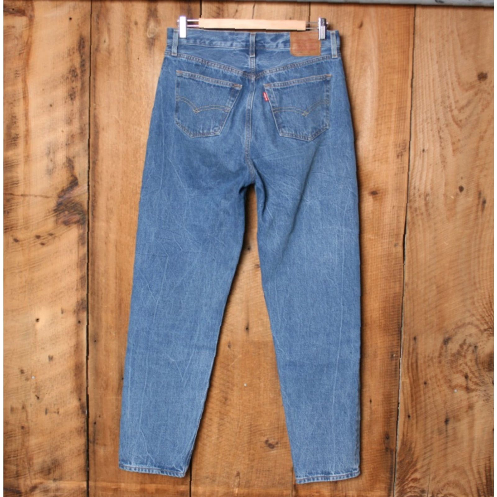 Levi's VINTAGE Levi's 501 Jeans Women's Denim 100% Cotton Blue W28 L31 Regular Inseam 30" Button Fly 1980s Style Tapered Mens Womens Size 30" / US 8 / IT 44 - 3 Thumbnail