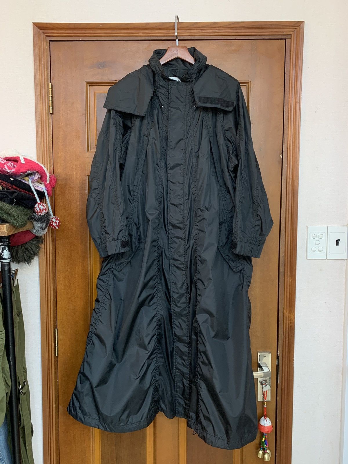 Issey Miyake Issey Miyake SS2013 Long Nylon Coat Size US L / EU 52-54 / 3 - 1 Thumbnail