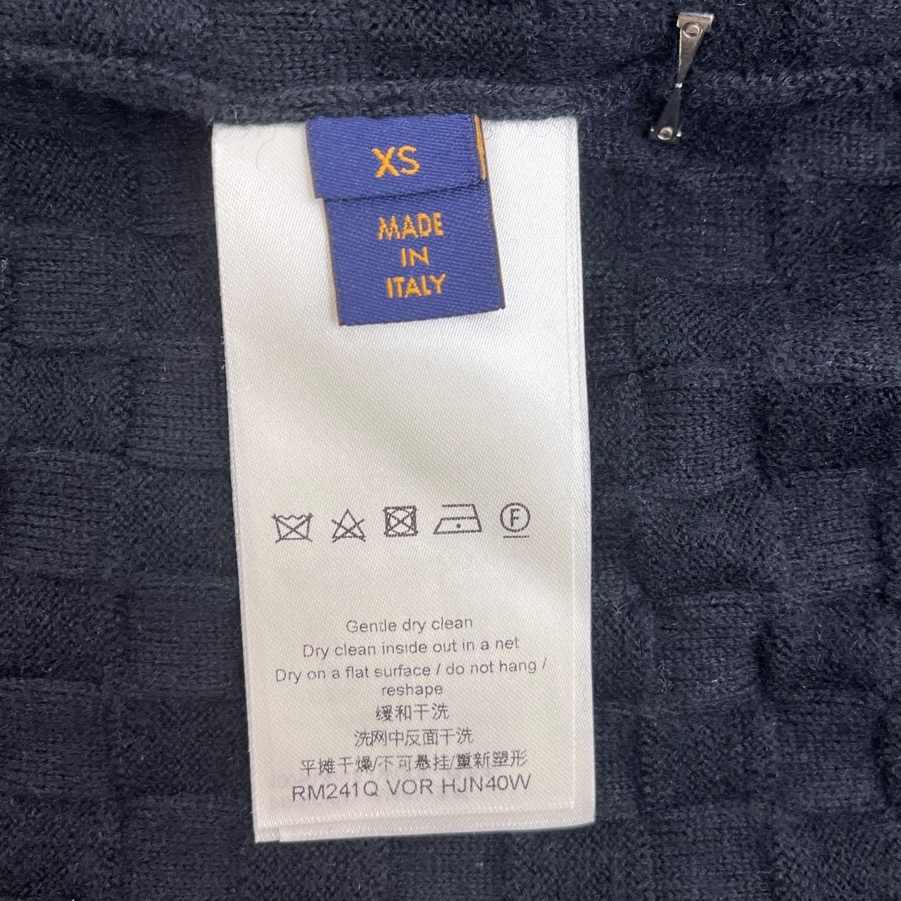Louis Vuitton Louis Vuitton Black square pattern wool sweater Nextarrow-2 Size US XS / EU 42 / 0 - 6 Thumbnail