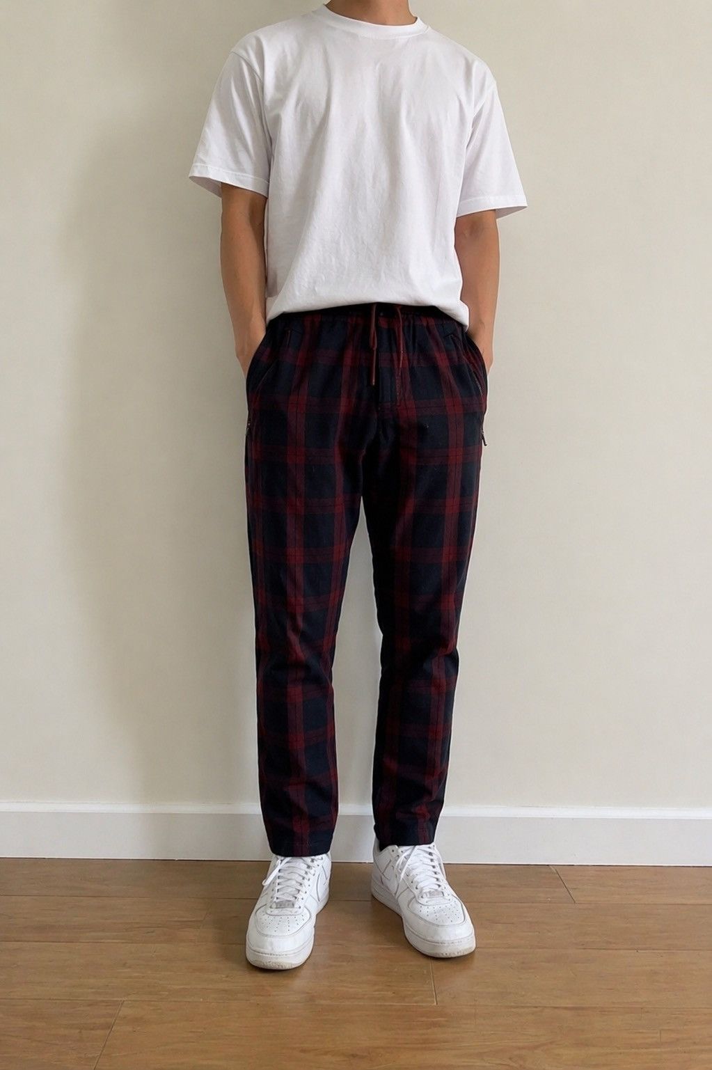 Superdry Superdry Burgundy Navy Plaid Joggers Tapered S Size US 30 / EU 46 - 1 Thumbnail