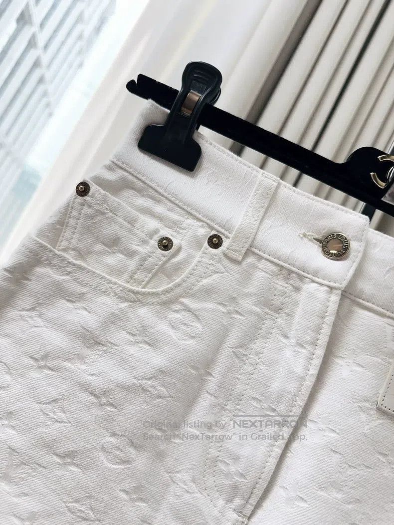 Louis Vuitton Louis Vuitton Denim shorts with white embossed full-print Size 33" - 9 Thumbnail