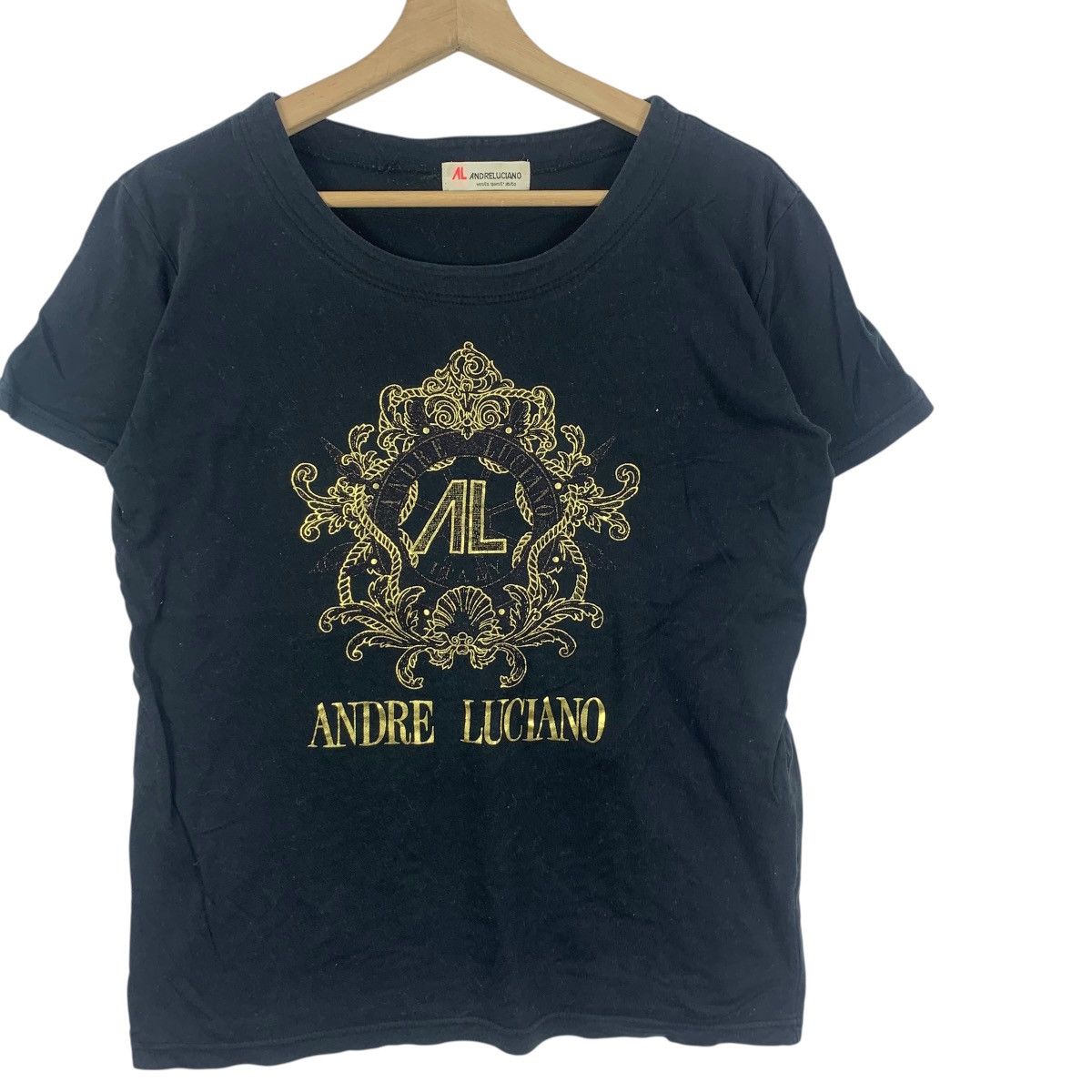 Andreluciano Vintage ANDRE LUCIANO ITALY Vesta Quest Crest Tee Shirt Top Size S / US 4 / IT 40 - 5 Thumbnail