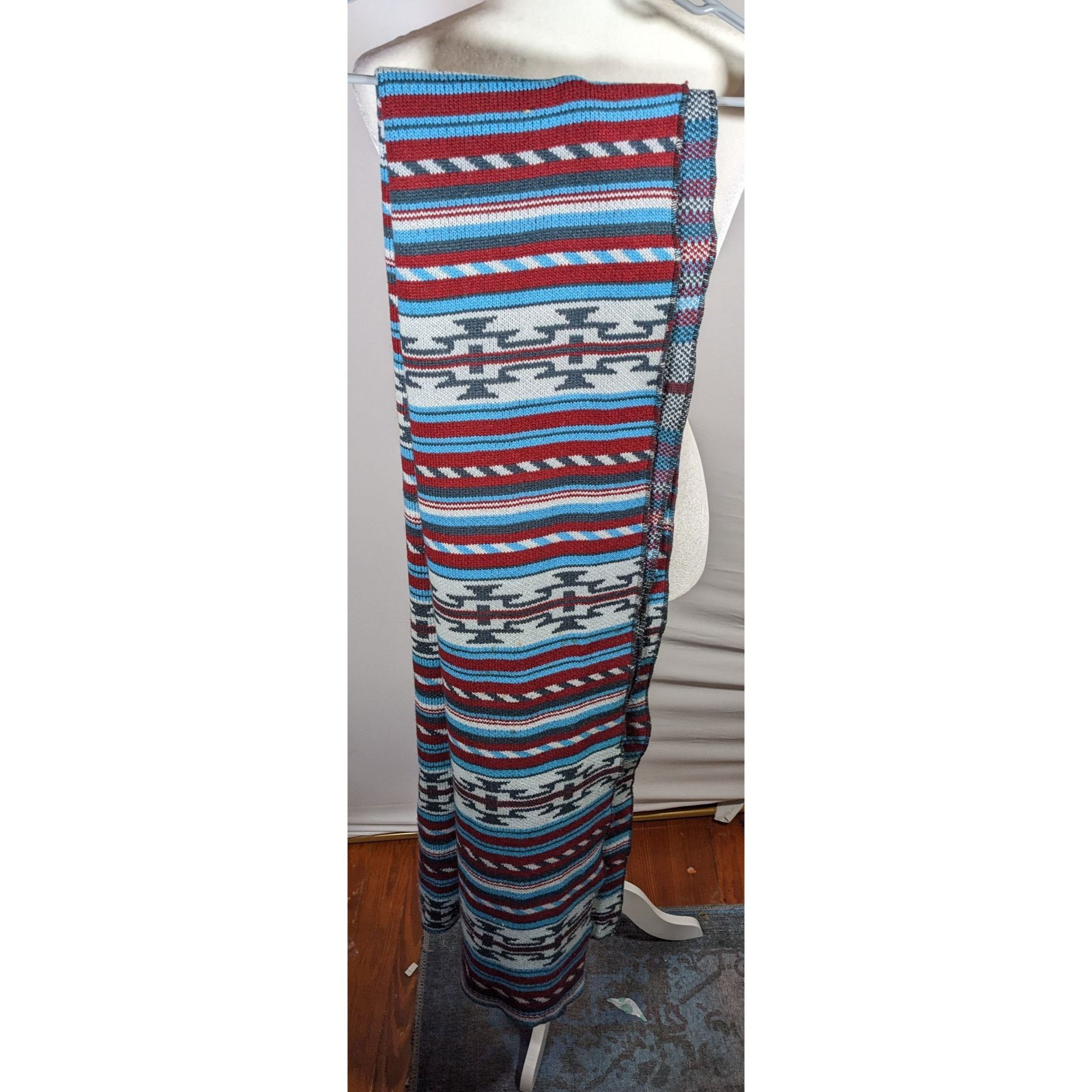 Free People Free People Southwestern/Aztec Print Red And Blue Woven Scar Size ONE SIZE - 7 Thumbnail