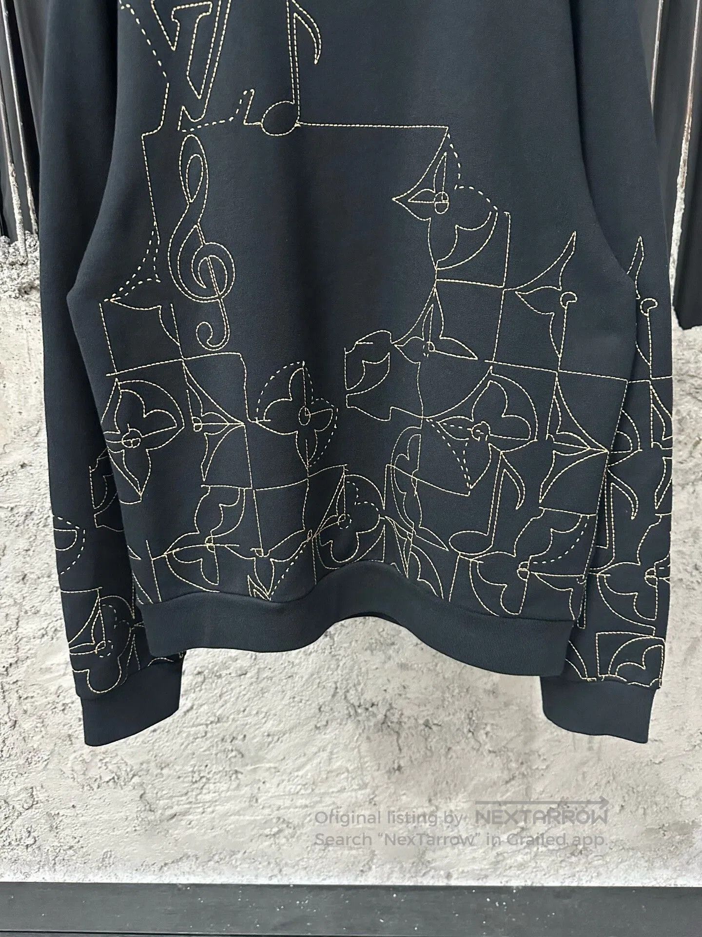 Louis Vuitton louis vuitton embroidered logo sweatshirt. Size US L / EU 52-54 / 3 - 4 Thumbnail