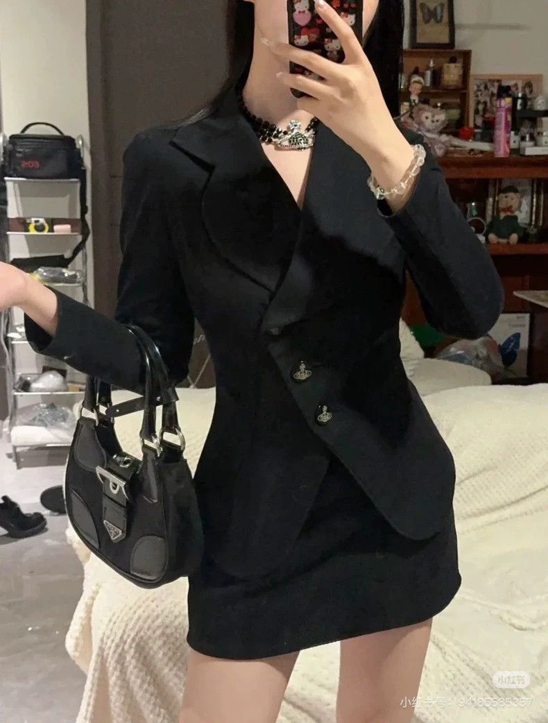 Vivienne Westwood Vivienne Westwood Love wears a suit Size S / US 4 / IT 40 - 2 Thumbnail