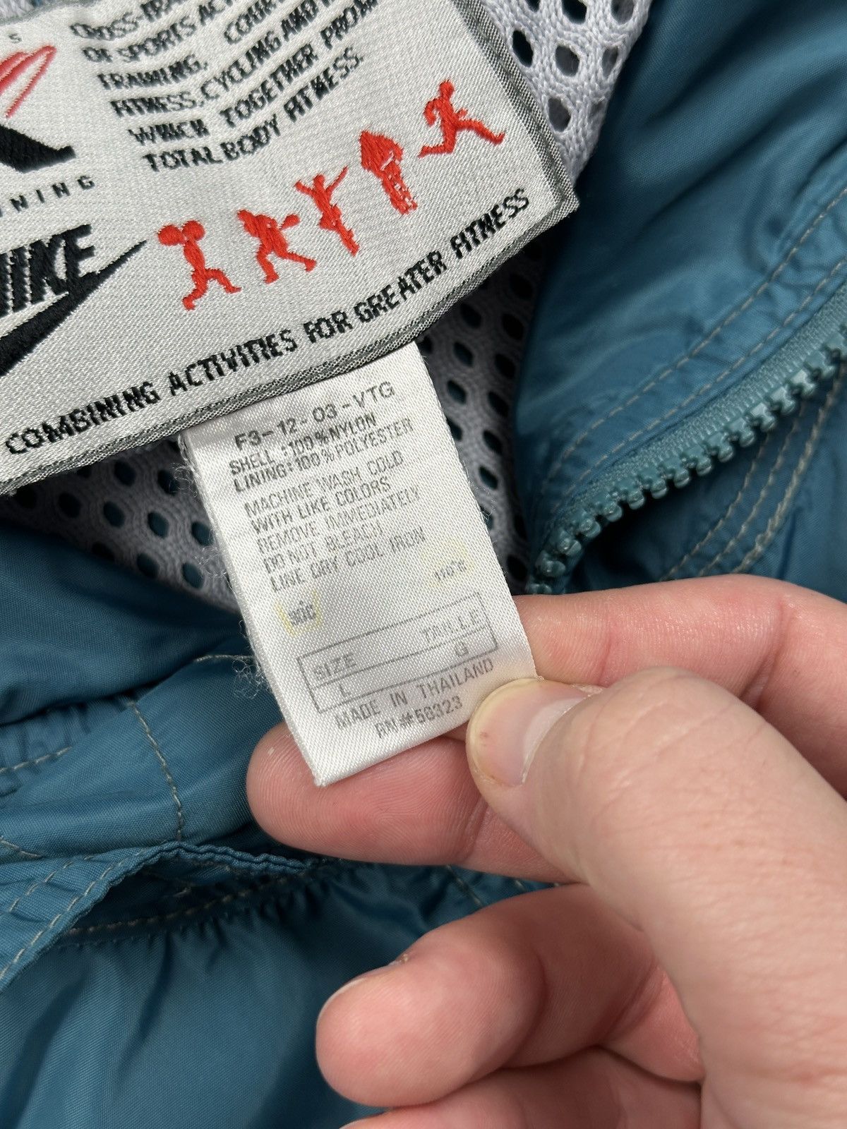 Nike Vintage Nike Cross Training Teal Mesh Lined Windbreaker 90s Size US L / EU 52-54 / 3 - 15 Thumbnail