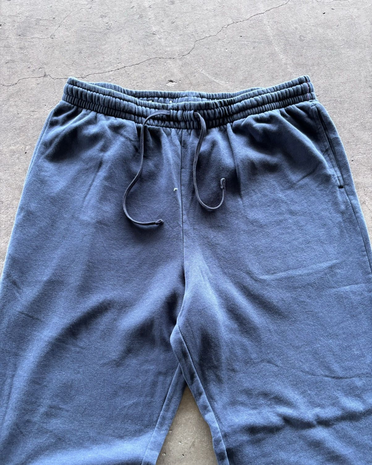 Japanese Brand × Vintage 🔥NEED GONE🔥2000s Faded Navy Baggy Sweatpants Size US 32 / EU 48 - 3 Thumbnail