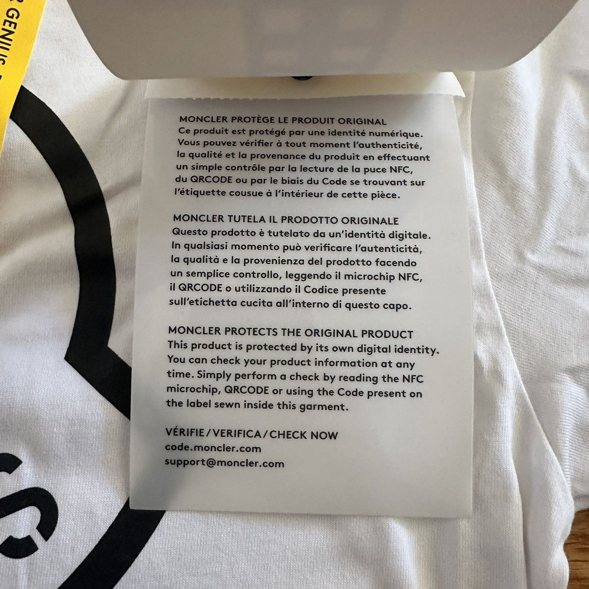 Moncler White Moncler Tee Size US S / EU 44-46 / 1 - 7 Thumbnail