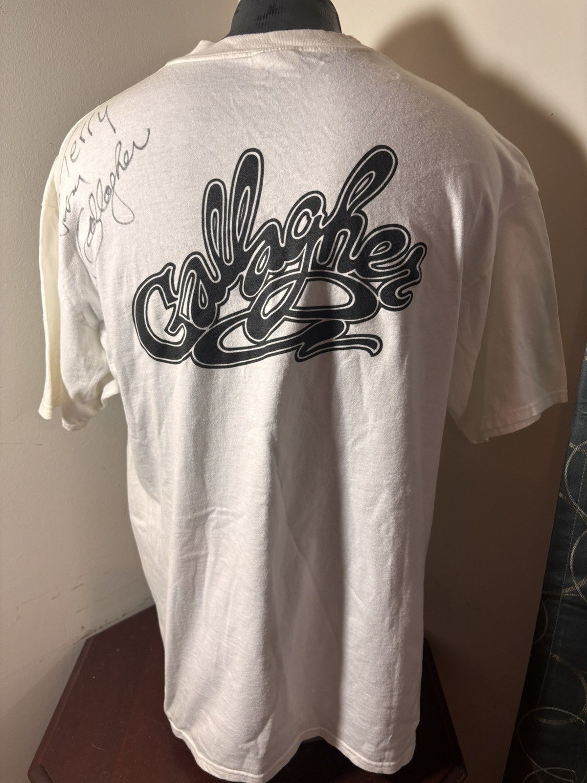 Hanes × Vintage Vintage autographed Gallagher shirt Size US XL / EU 56 / 4 - 2 Thumbnail